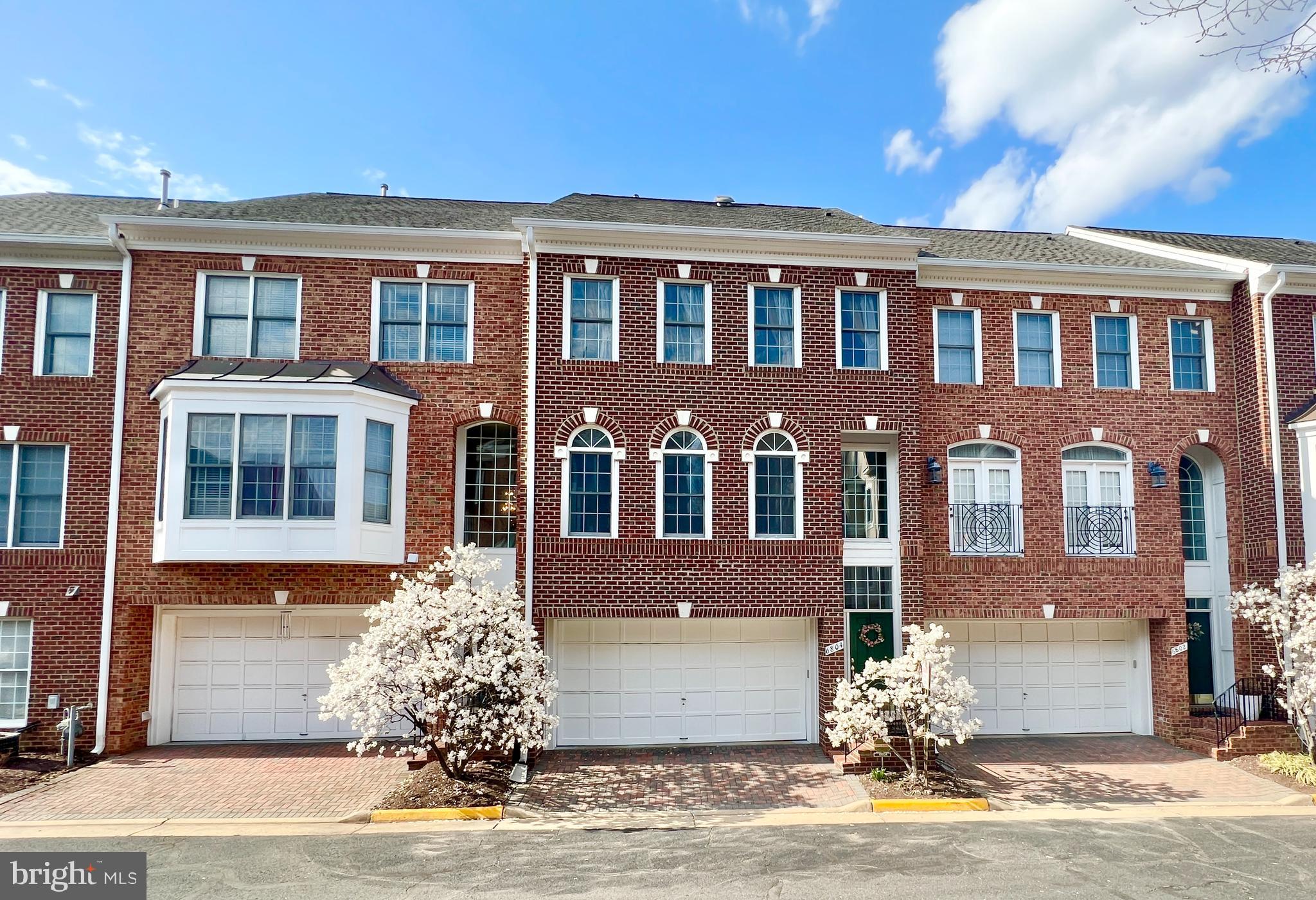 MCLEAN CREST - Residential