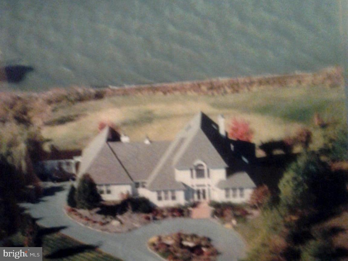 Gorgeous waterfront  home in Prospect Bay.  Lovely floor plan. First floor Primary.