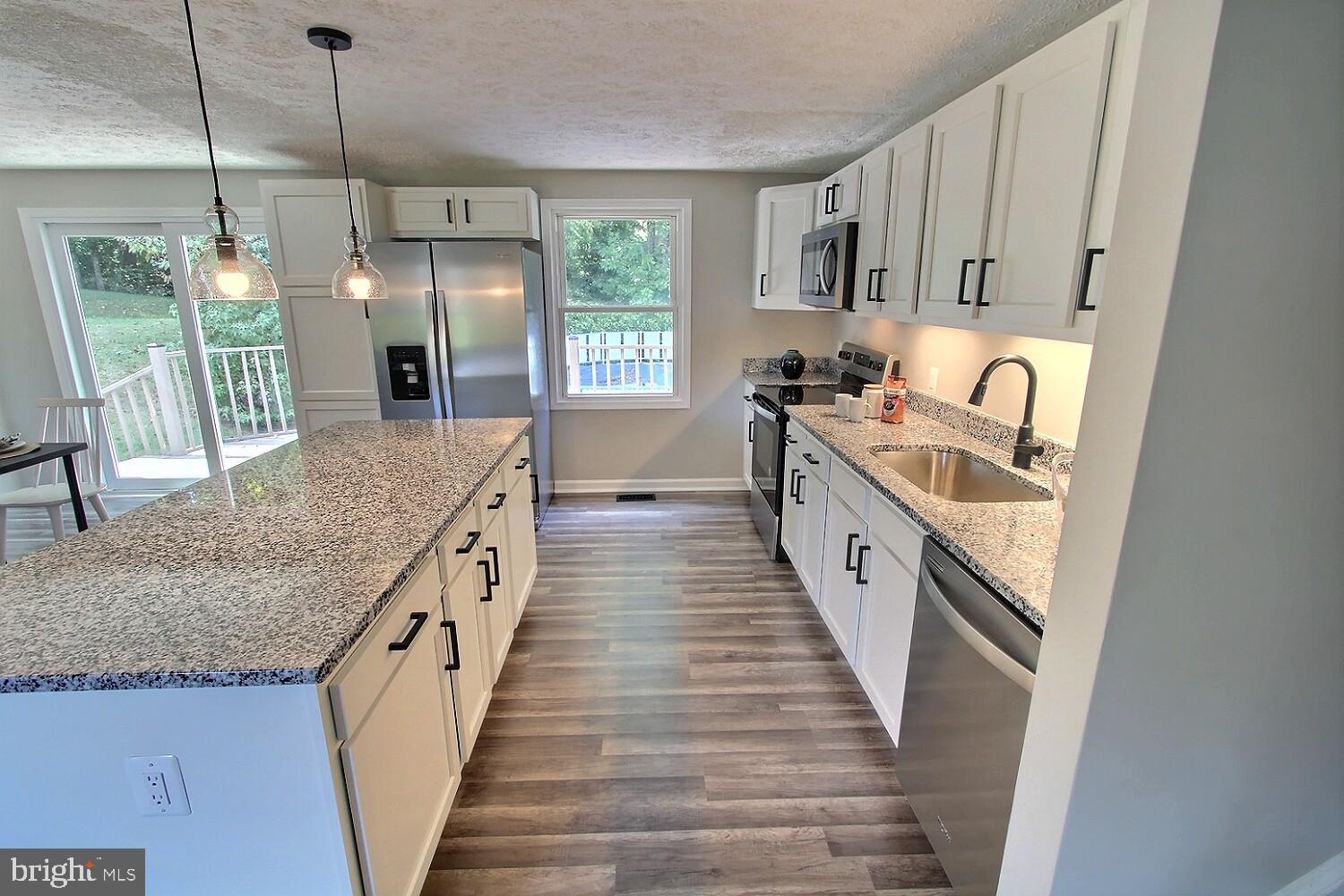 HUNT CLUB ESTATES SUB - Residential