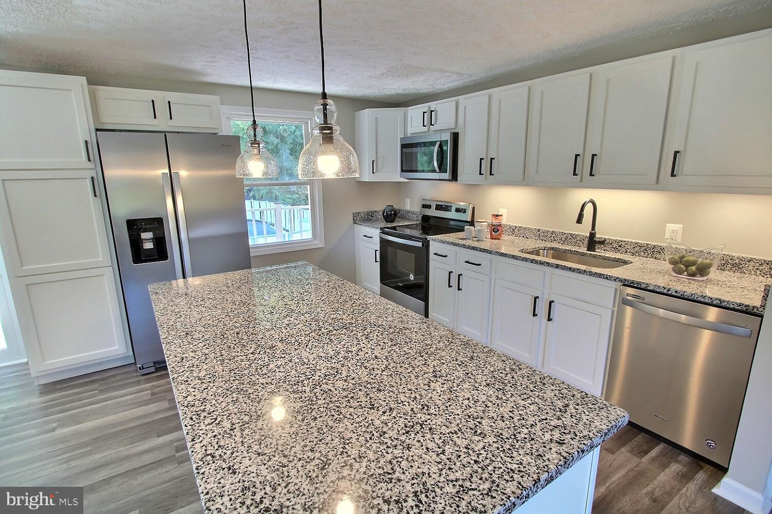 HUNT CLUB ESTATES SUB - Residential