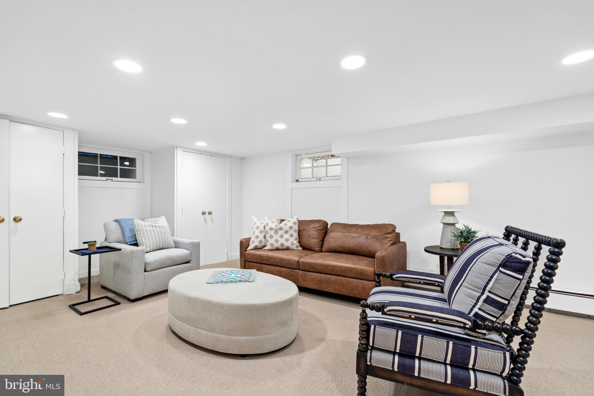 CHEVY CHASE - Residential