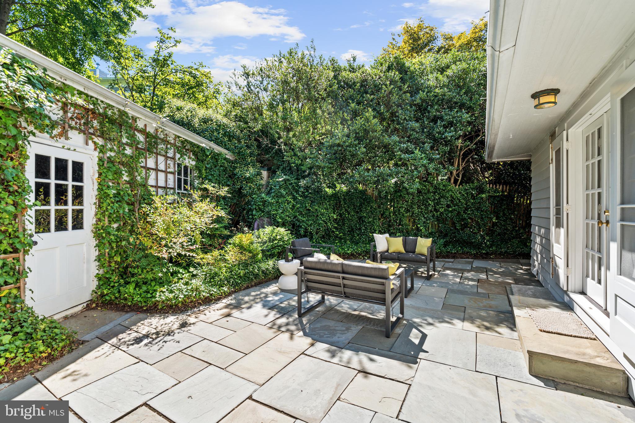 CHEVY CHASE - Residential