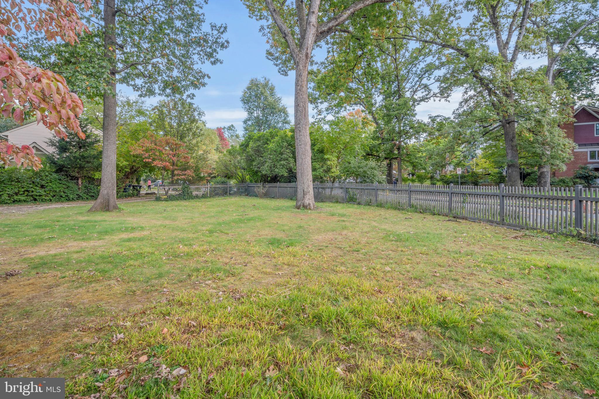 ASHTON HEIGHTS - Residential