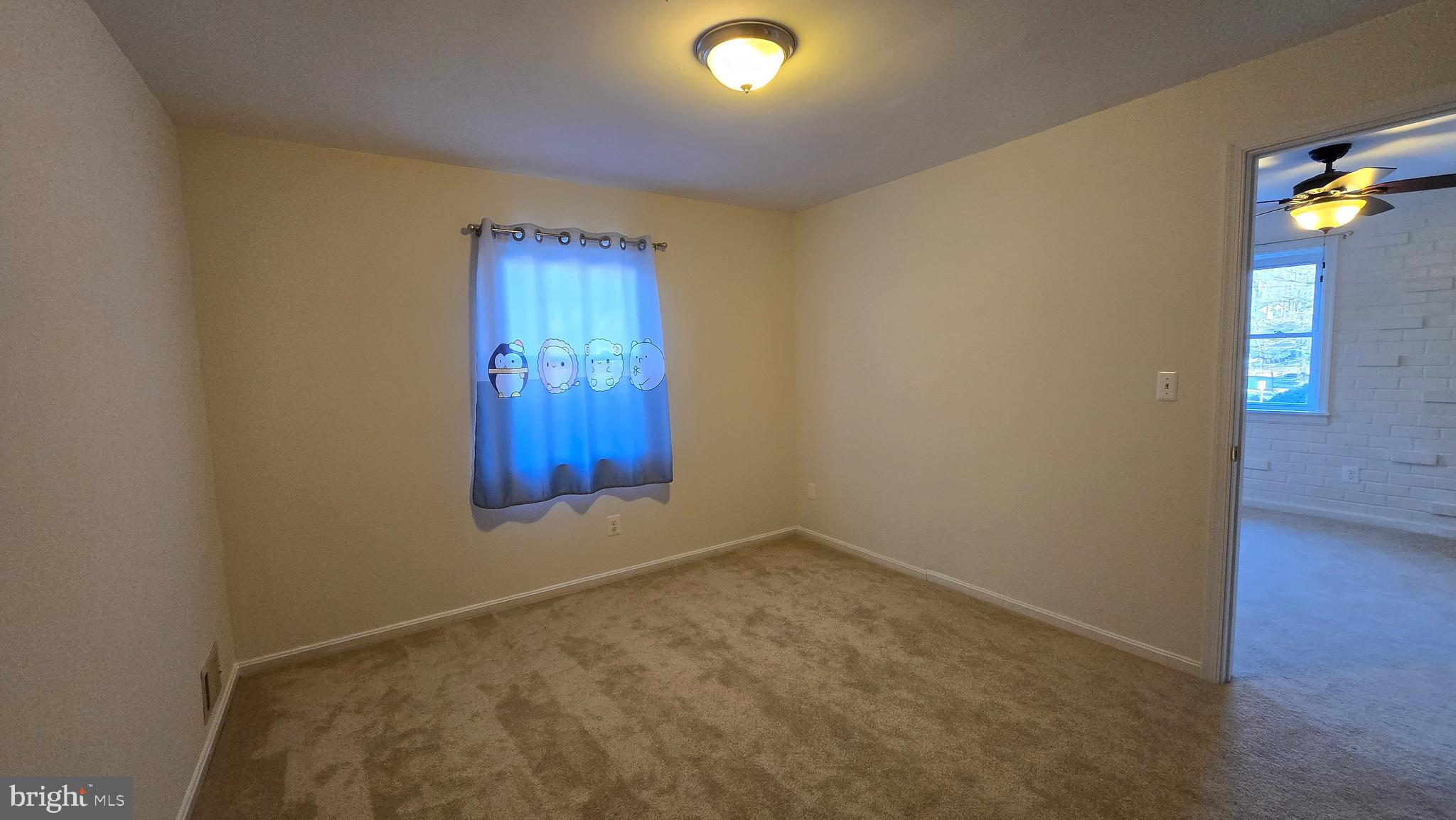 MANOR WOODS - Residential Lease