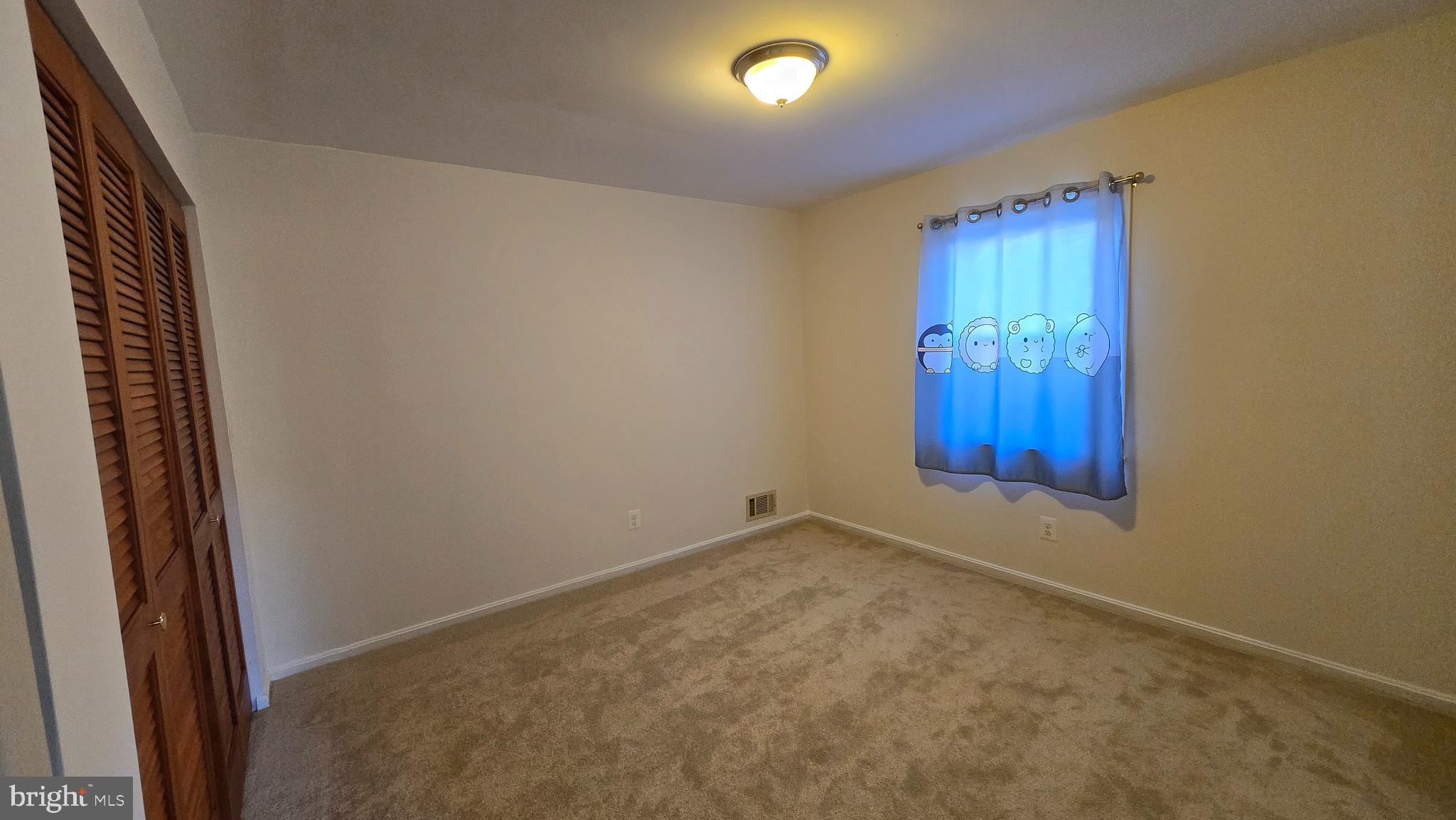 MANOR WOODS - Residential Lease