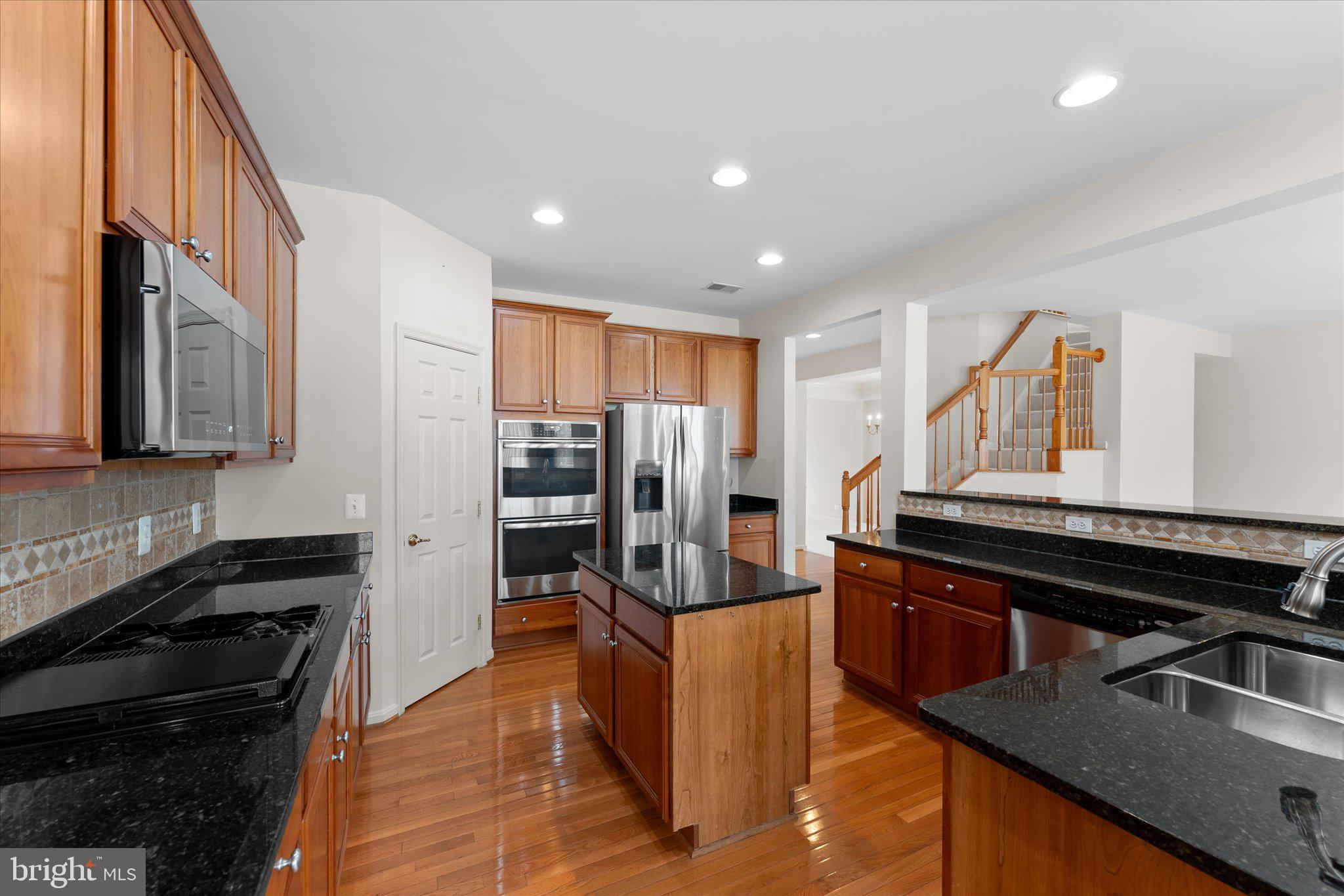 PORT POTOMAC - Residential