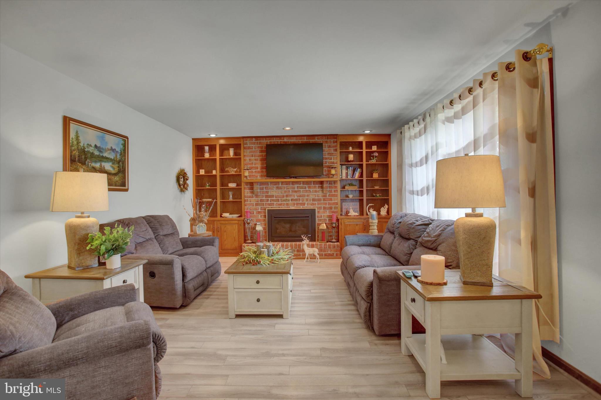 SYCAMORE MEADOWS - Residential