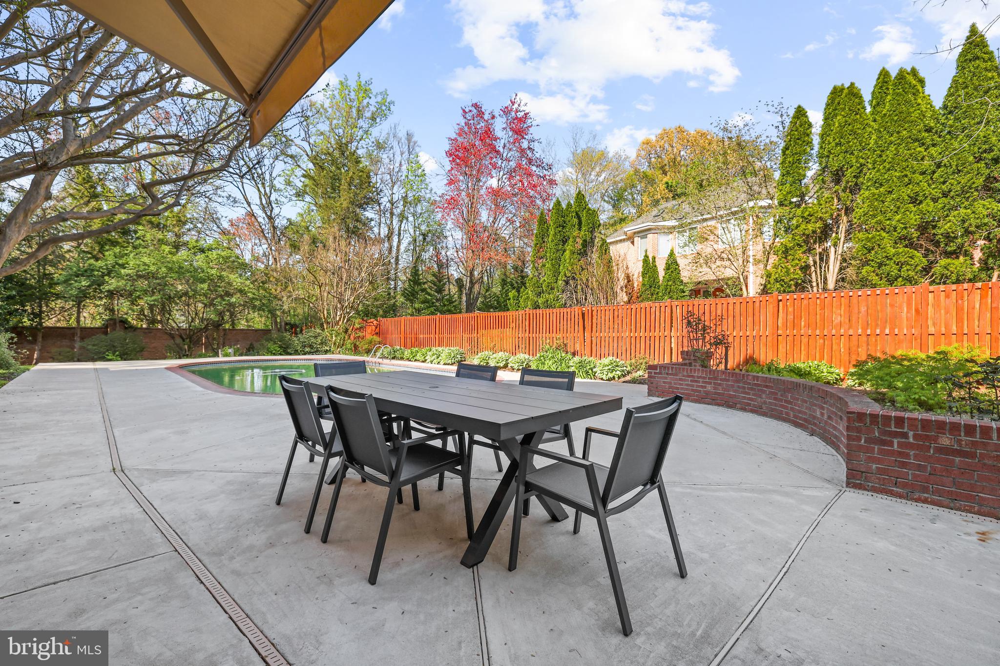 LYNWOOD - Residential