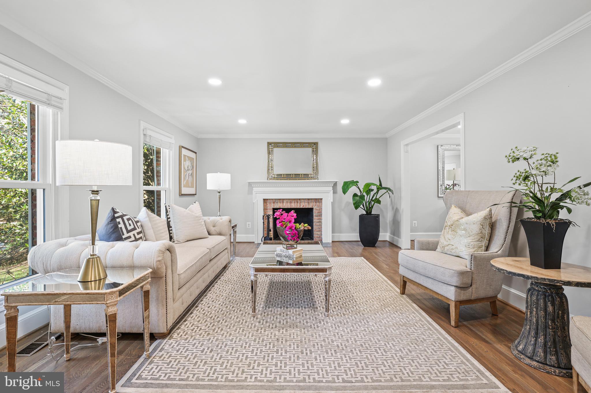 LYNWOOD - Residential
