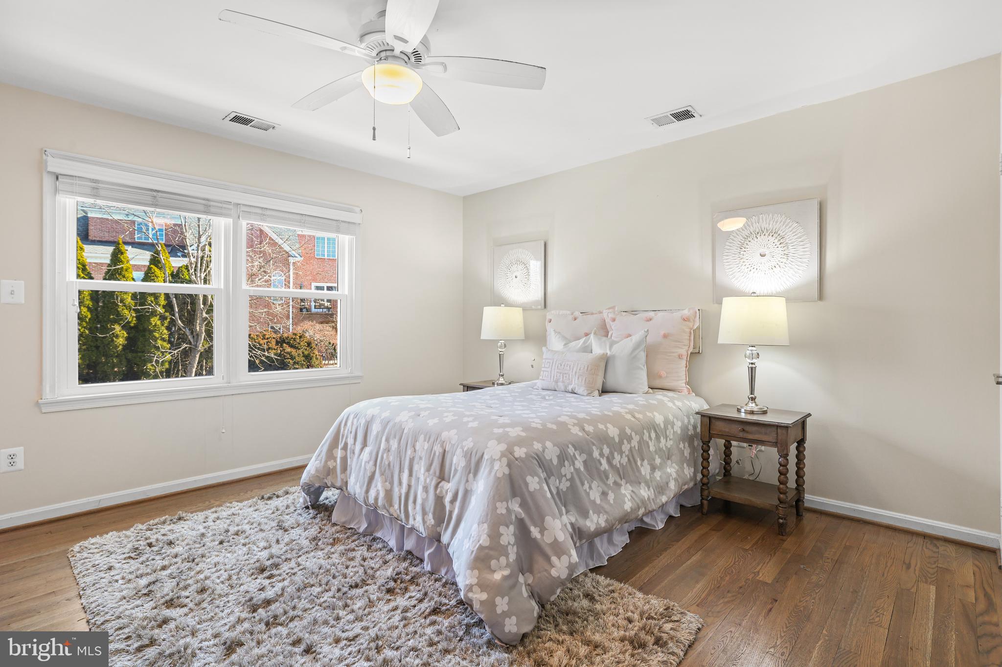 LYNWOOD - Residential