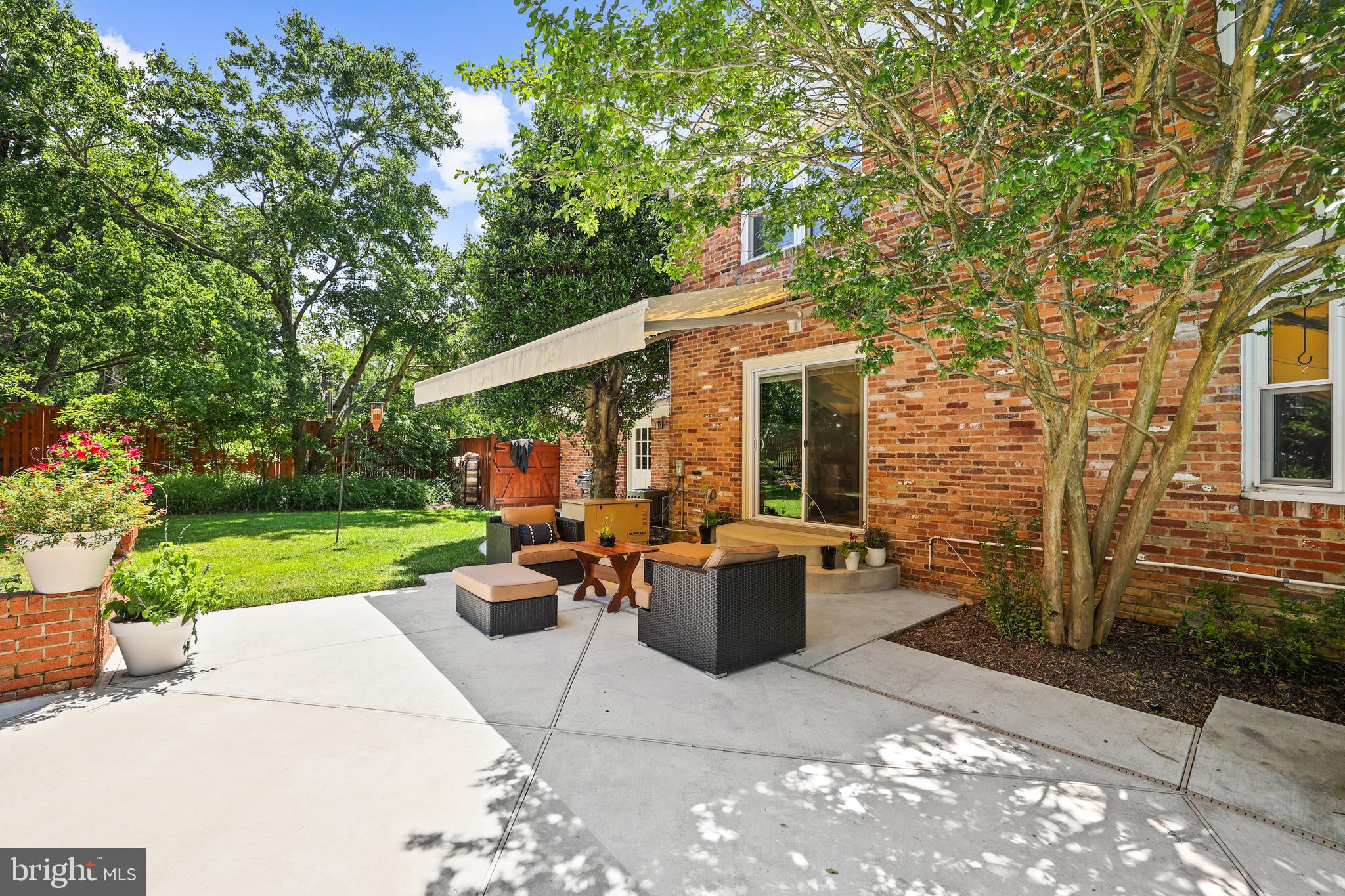 LYNWOOD - Residential
