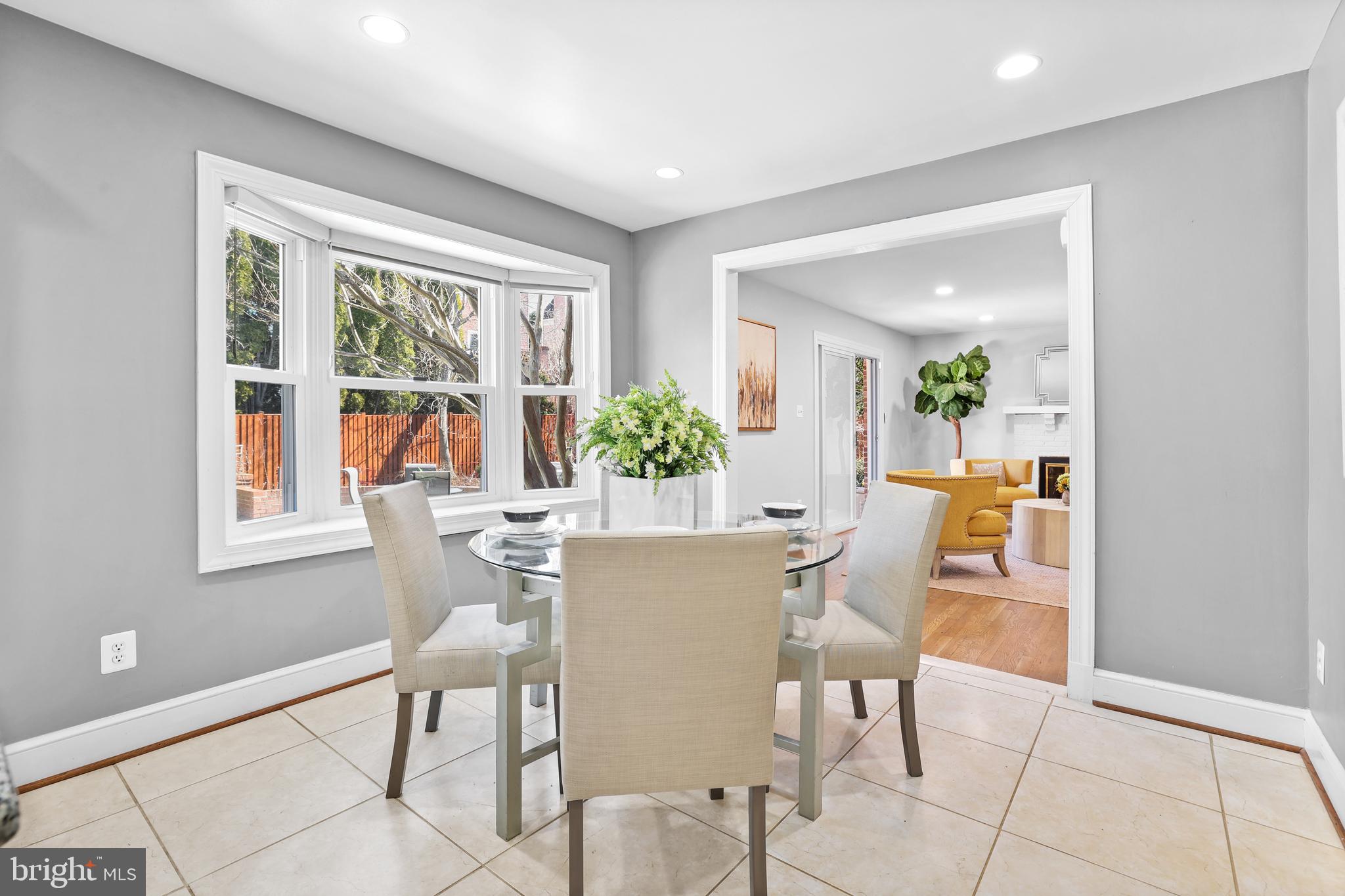 LYNWOOD - Residential