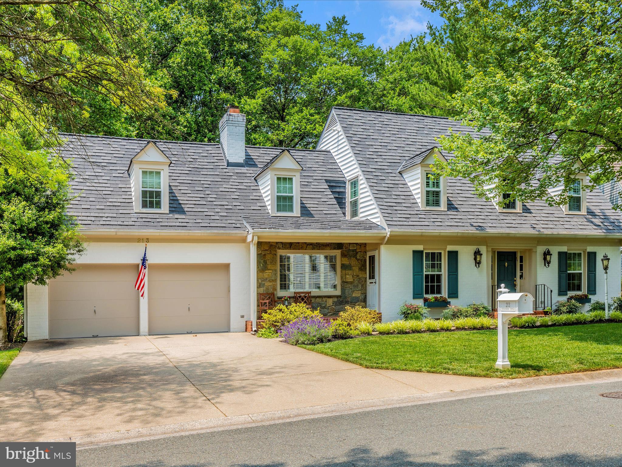 WASHINGTONIAN WOODS - Residential