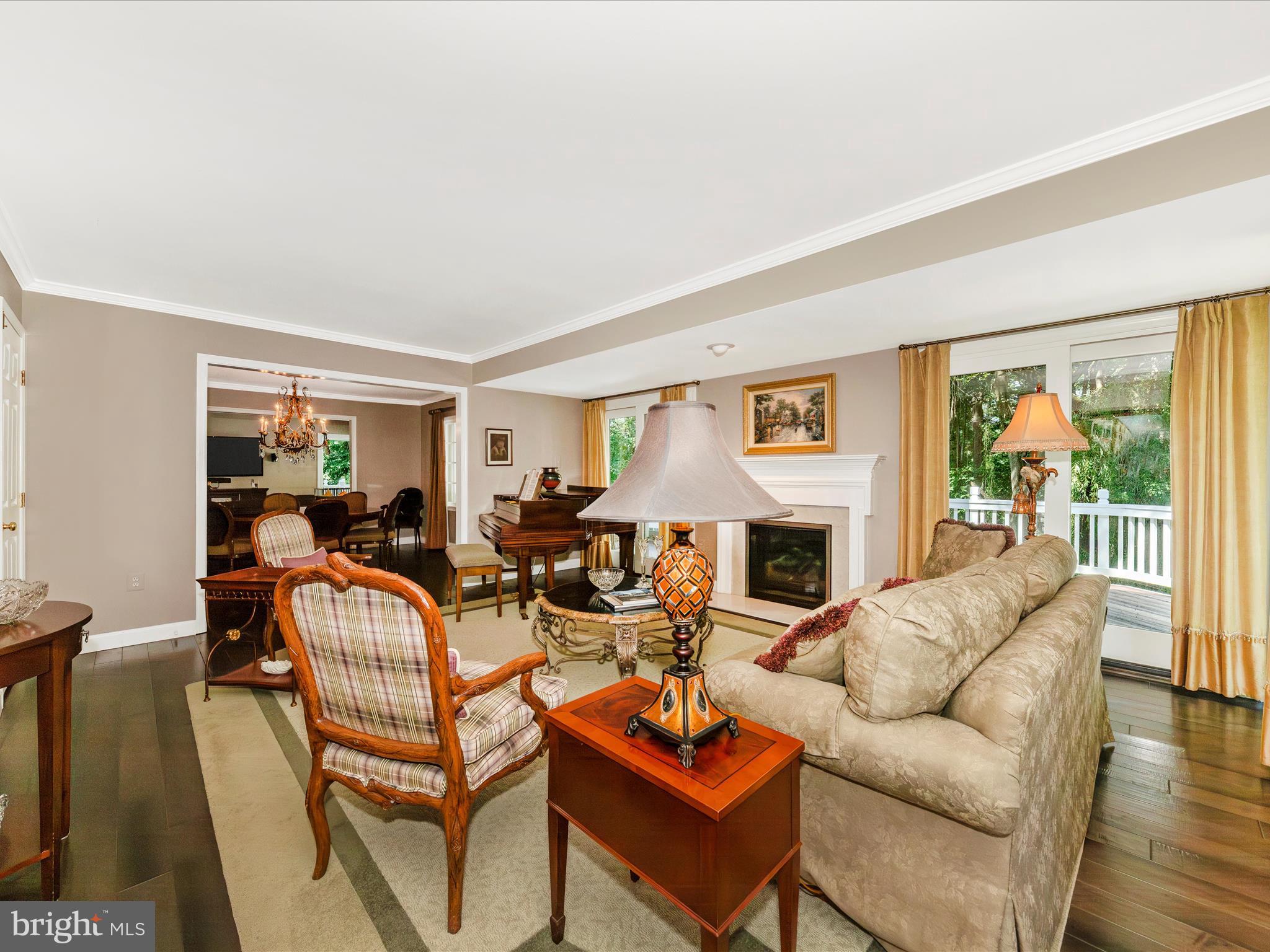 WASHINGTONIAN WOODS - Residential
