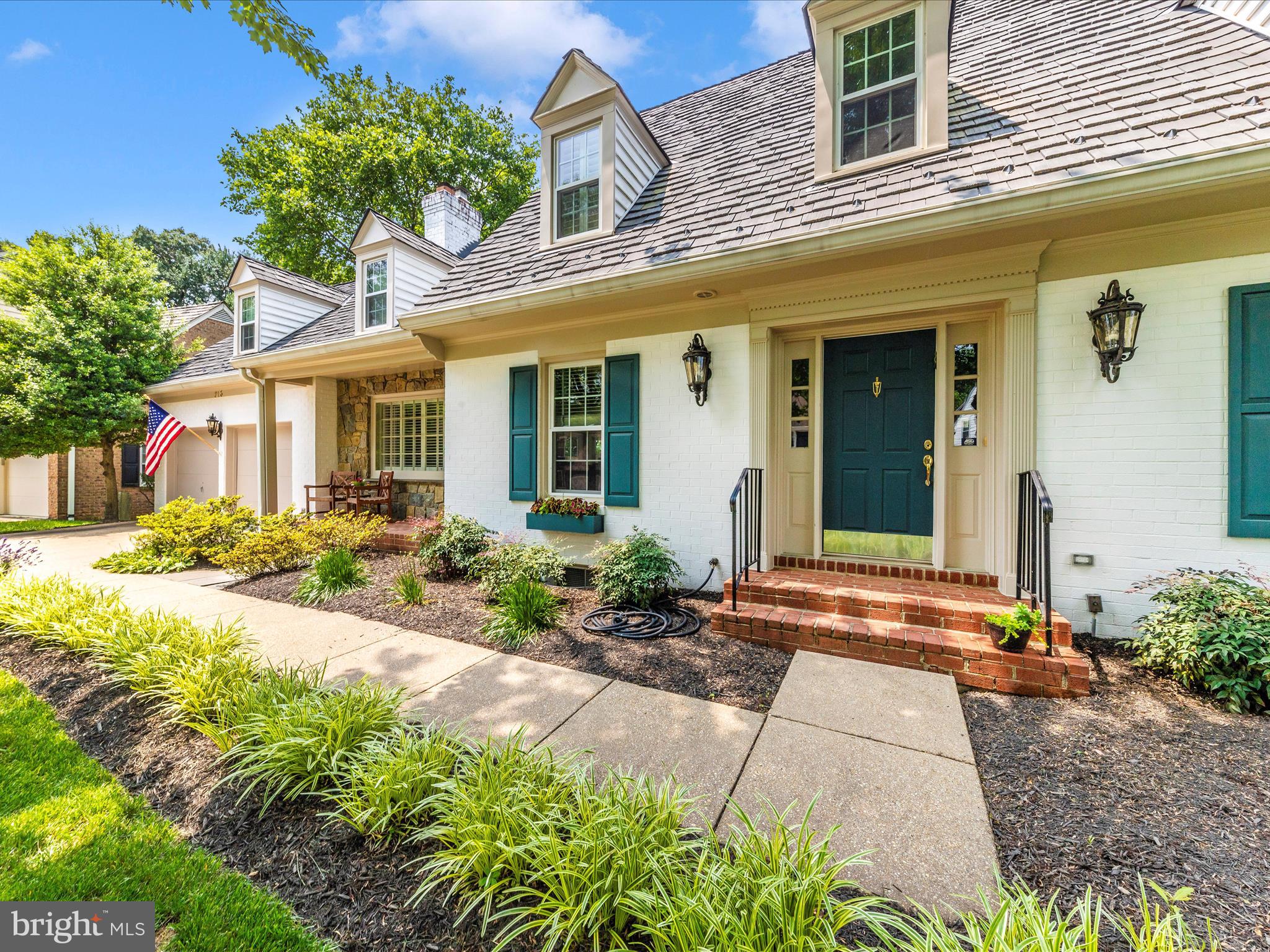 WASHINGTONIAN WOODS - Residential