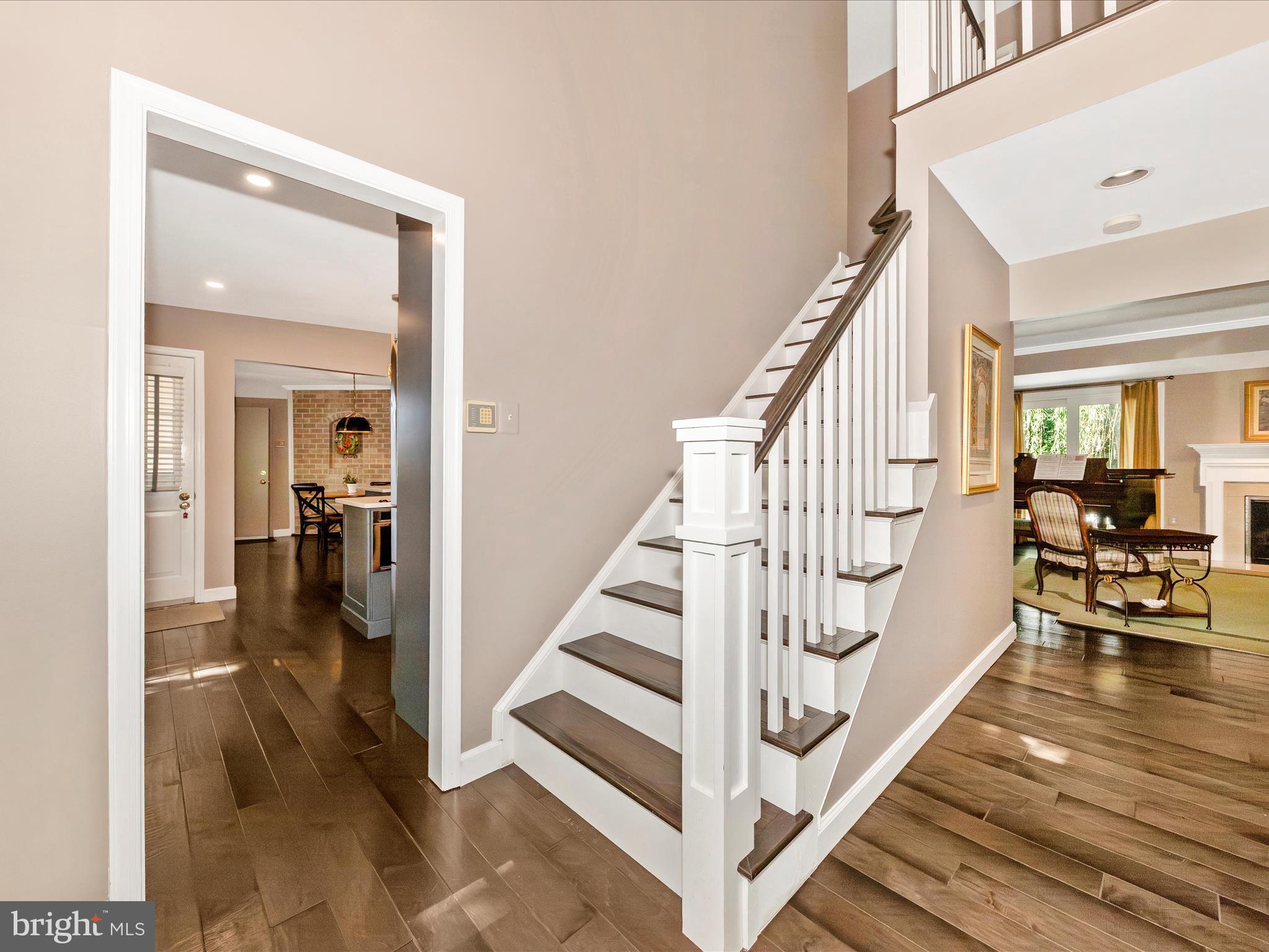 WASHINGTONIAN WOODS - Residential
