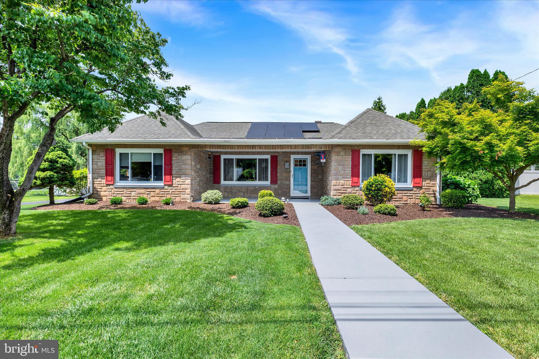 WILLOW STREET - Residential