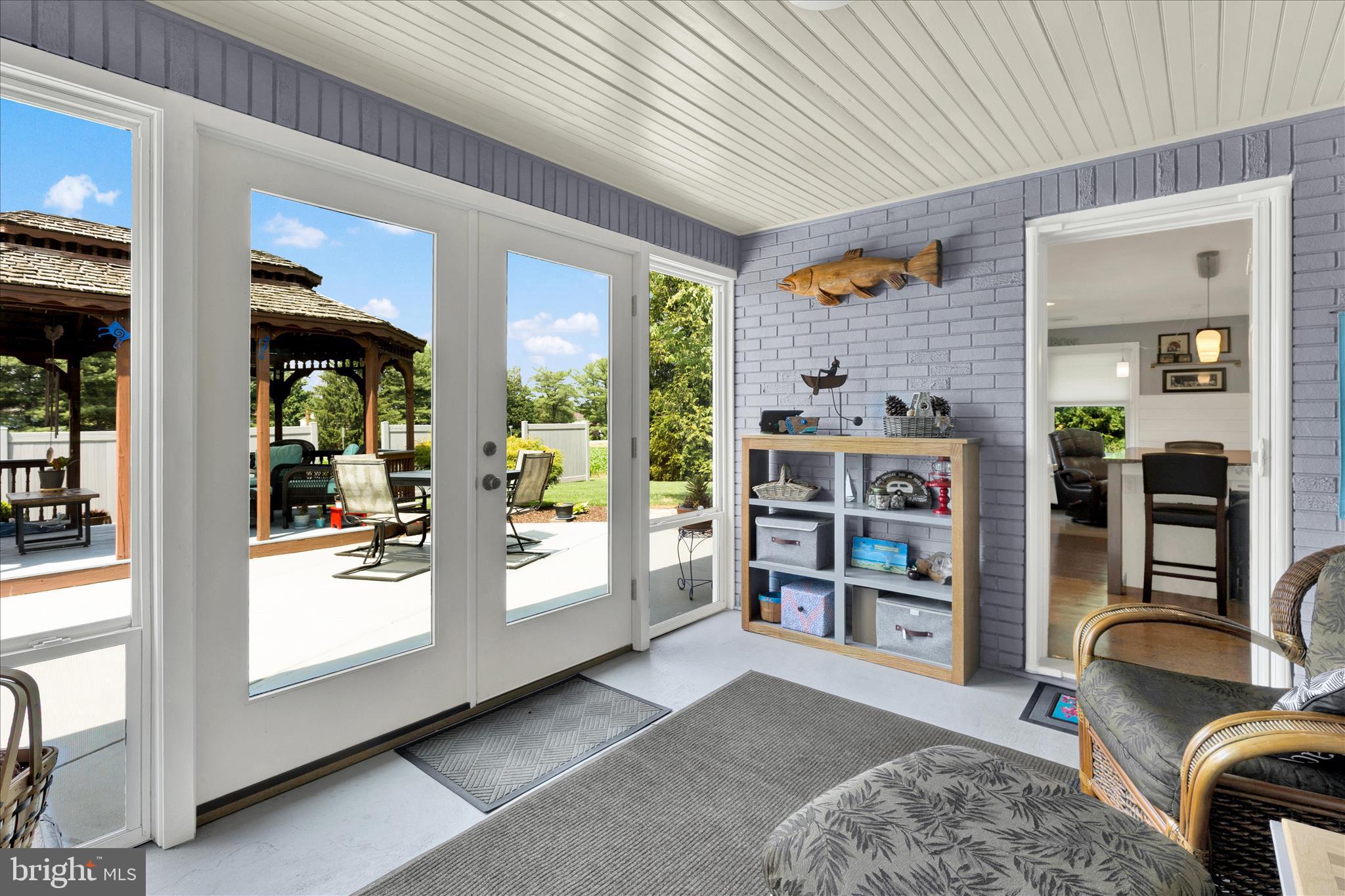 WILLOW STREET - Residential