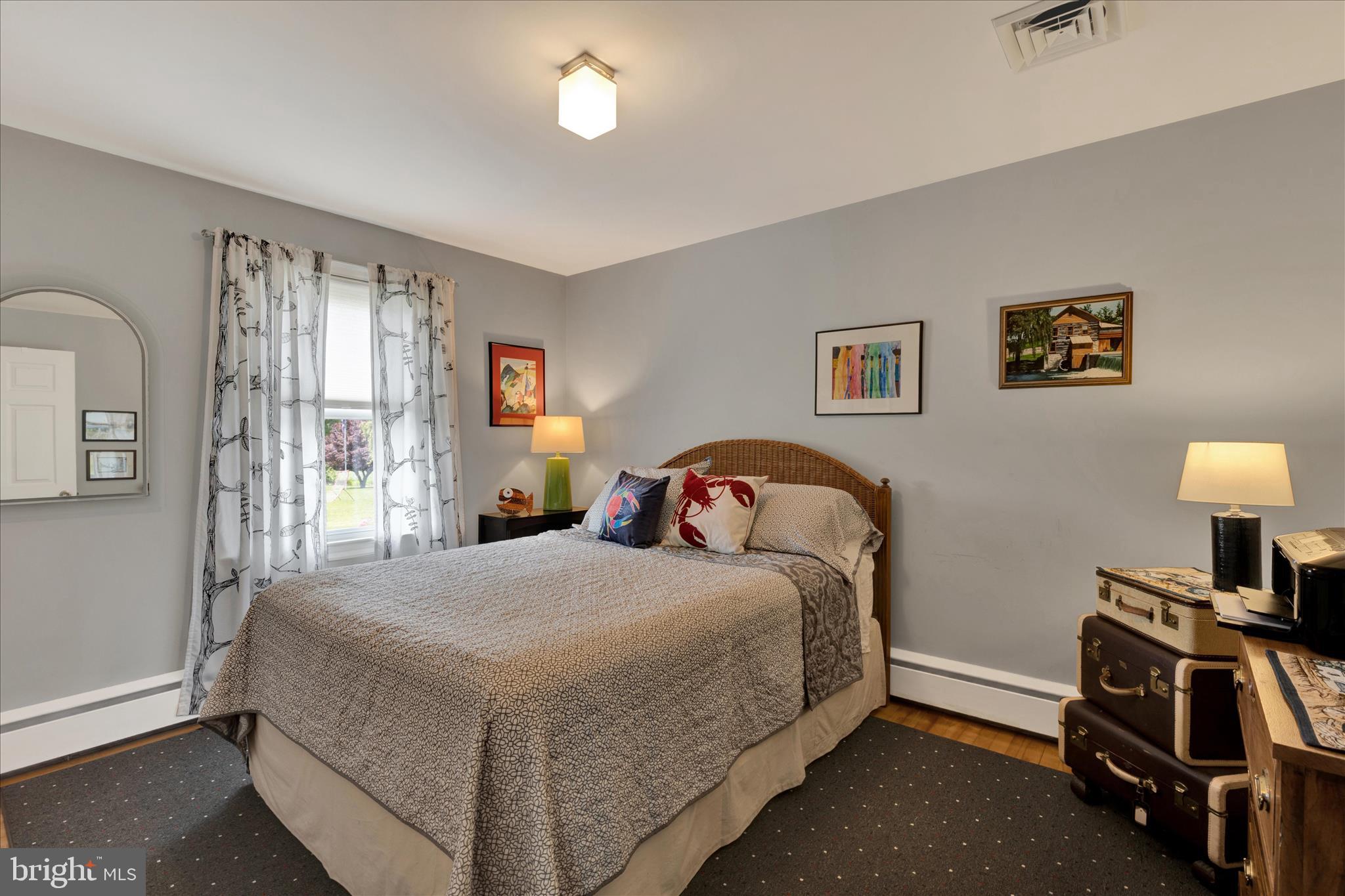 WILLOW STREET - Residential