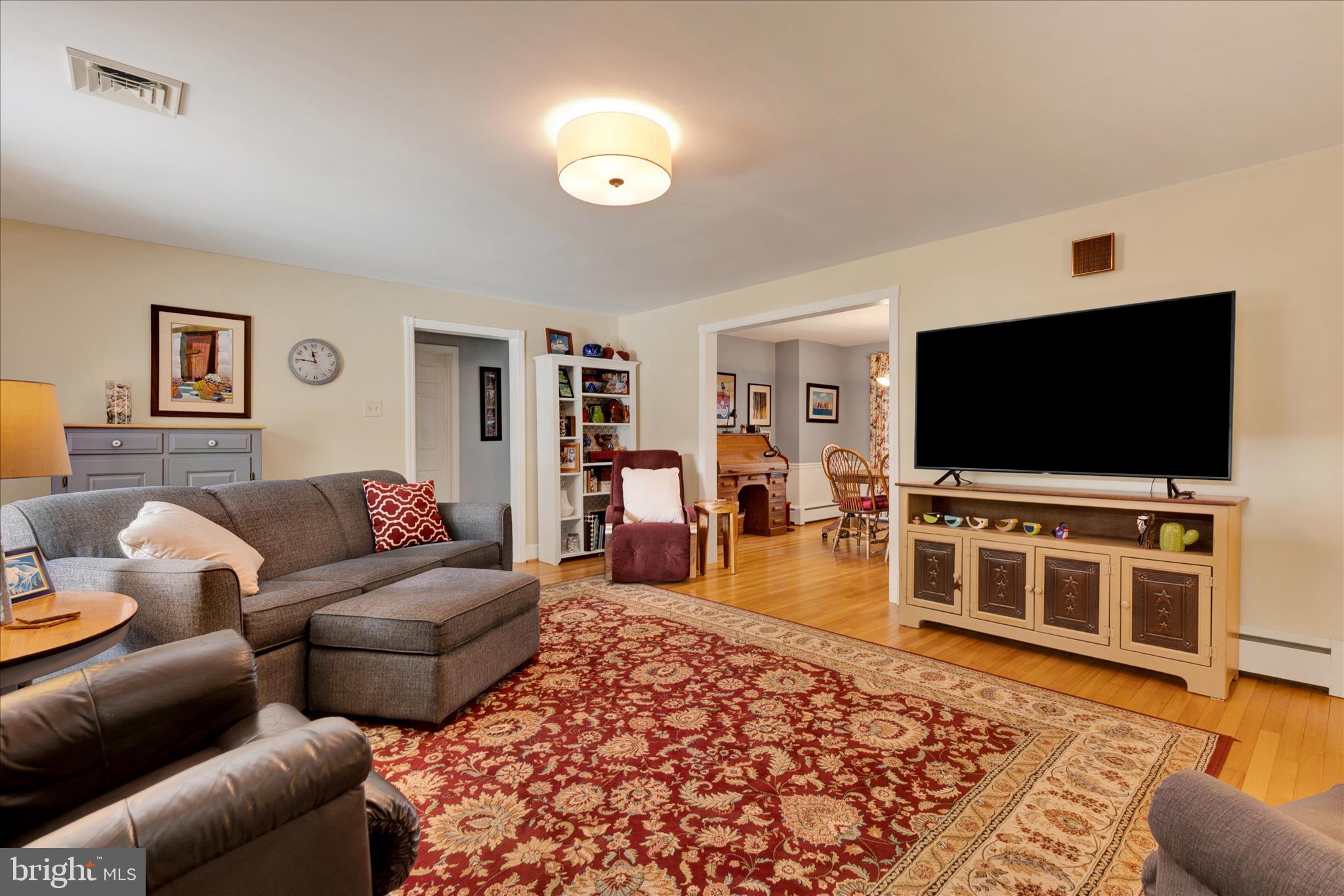 WILLOW STREET - Residential