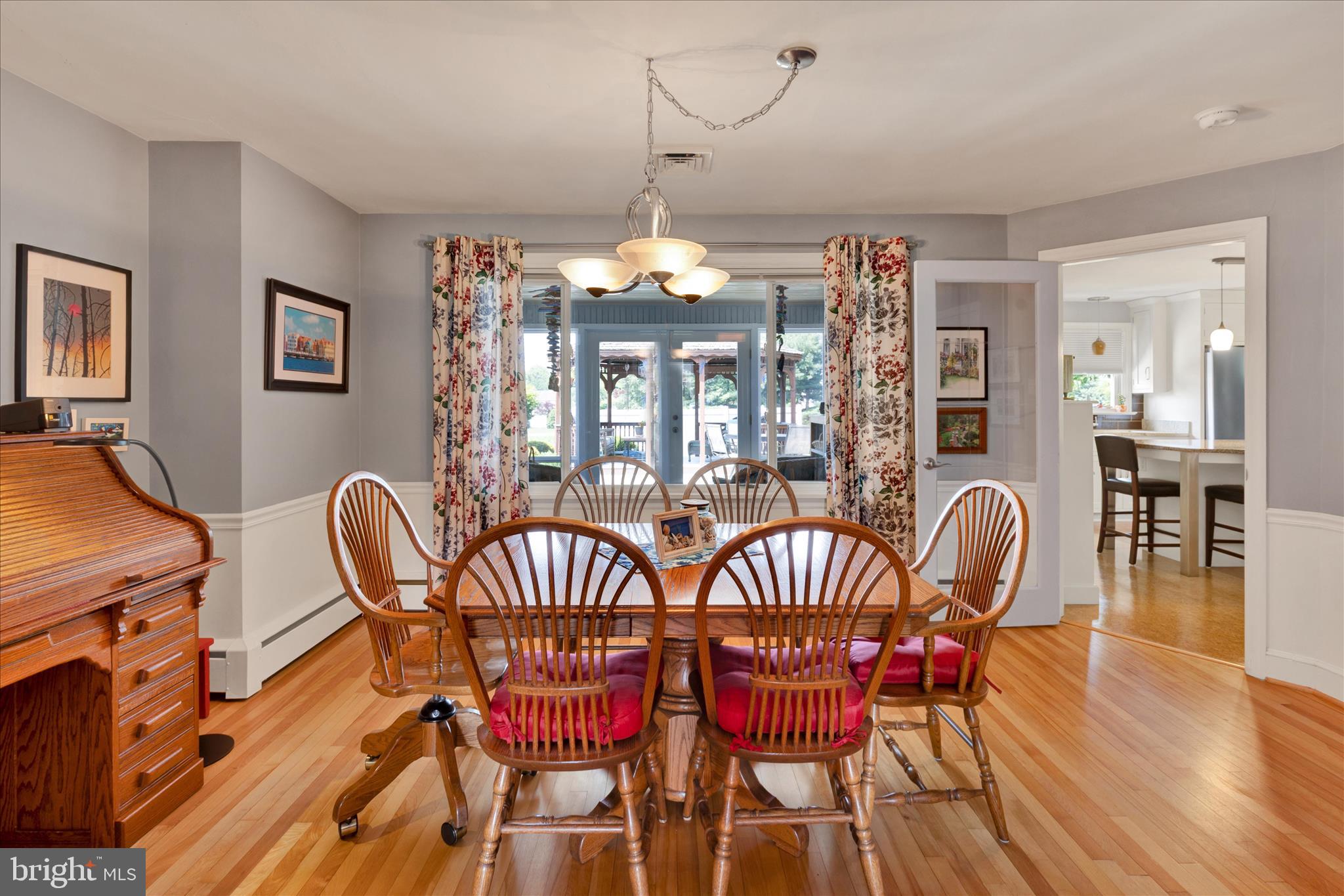 WILLOW STREET - Residential