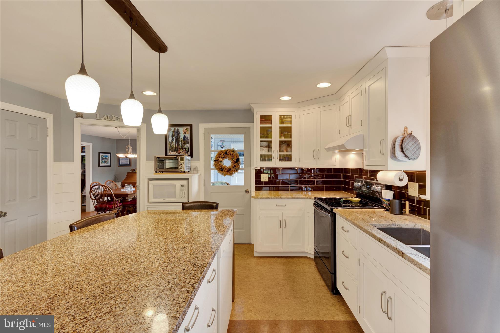 WILLOW STREET - Residential