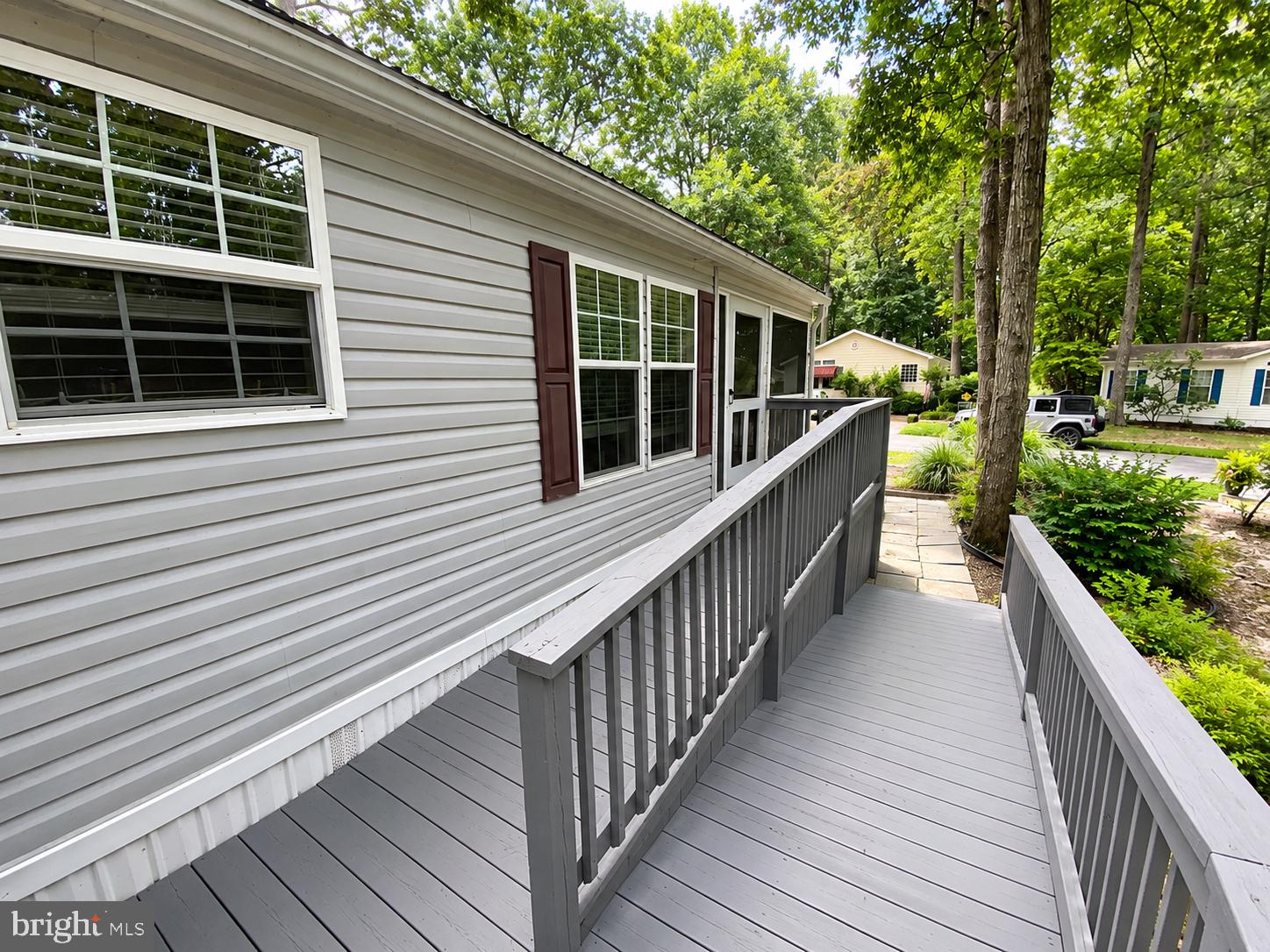 POTNETS LAKESIDE - Residential