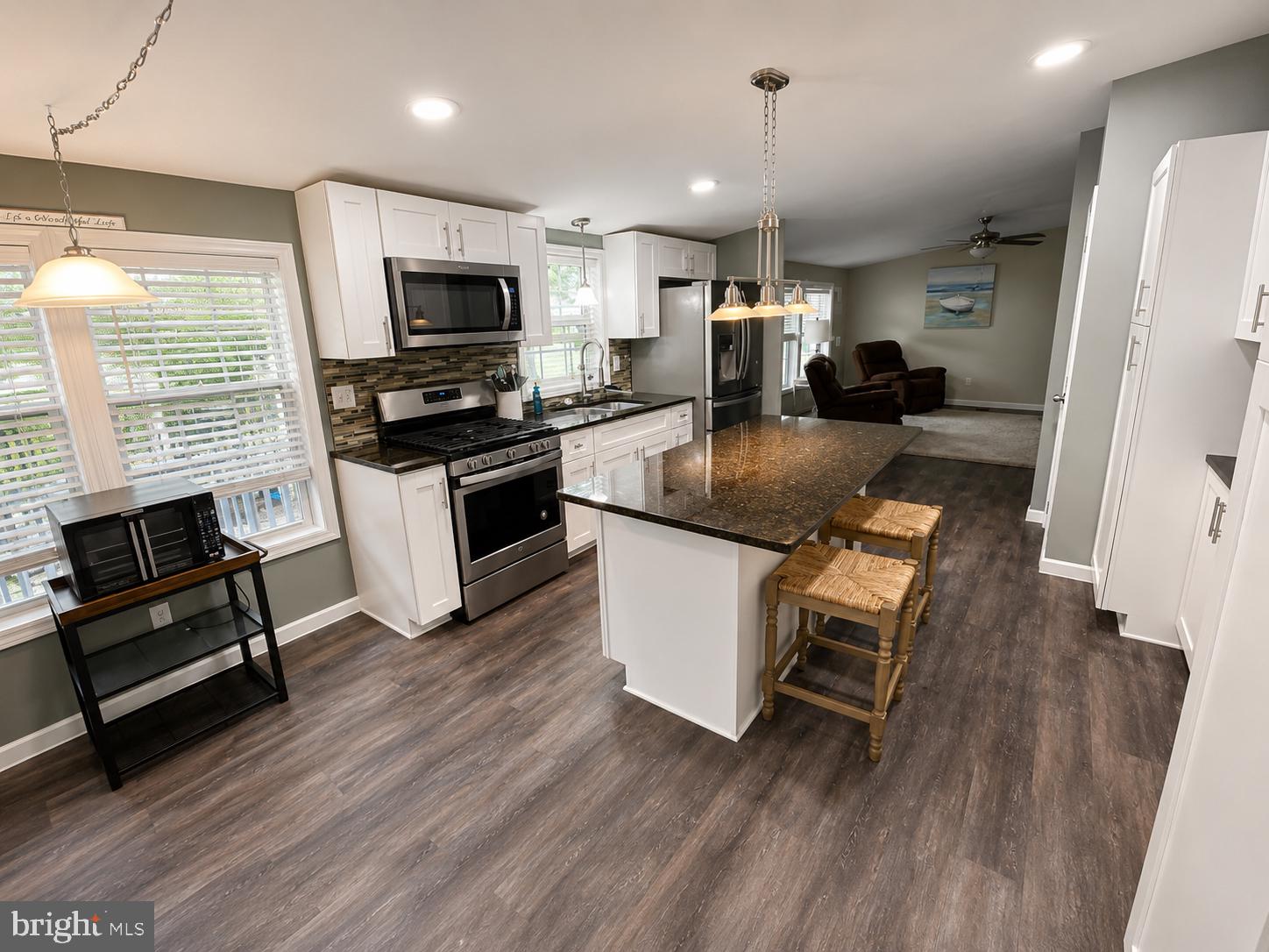 POTNETS LAKESIDE - Residential