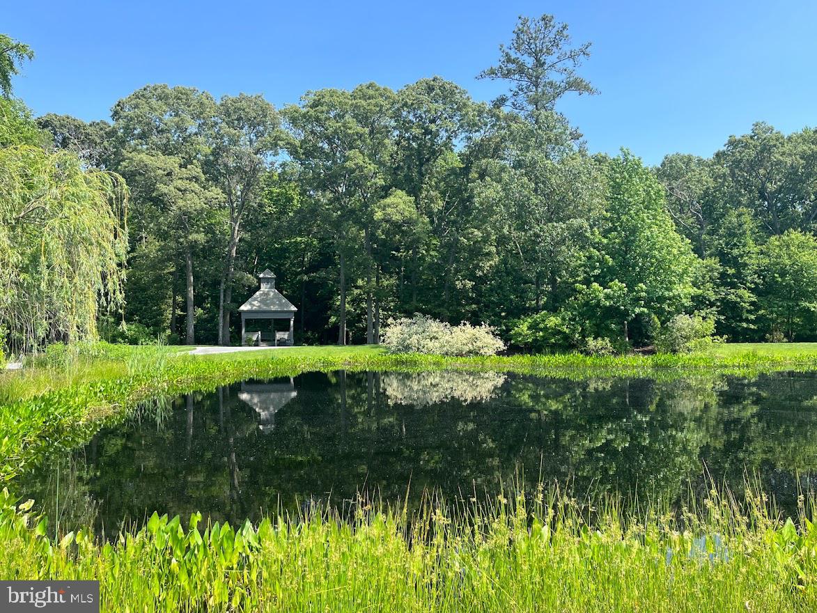 POTNETS LAKESIDE - Residential