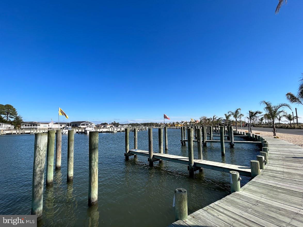 POTNETS LAKESIDE - Residential
