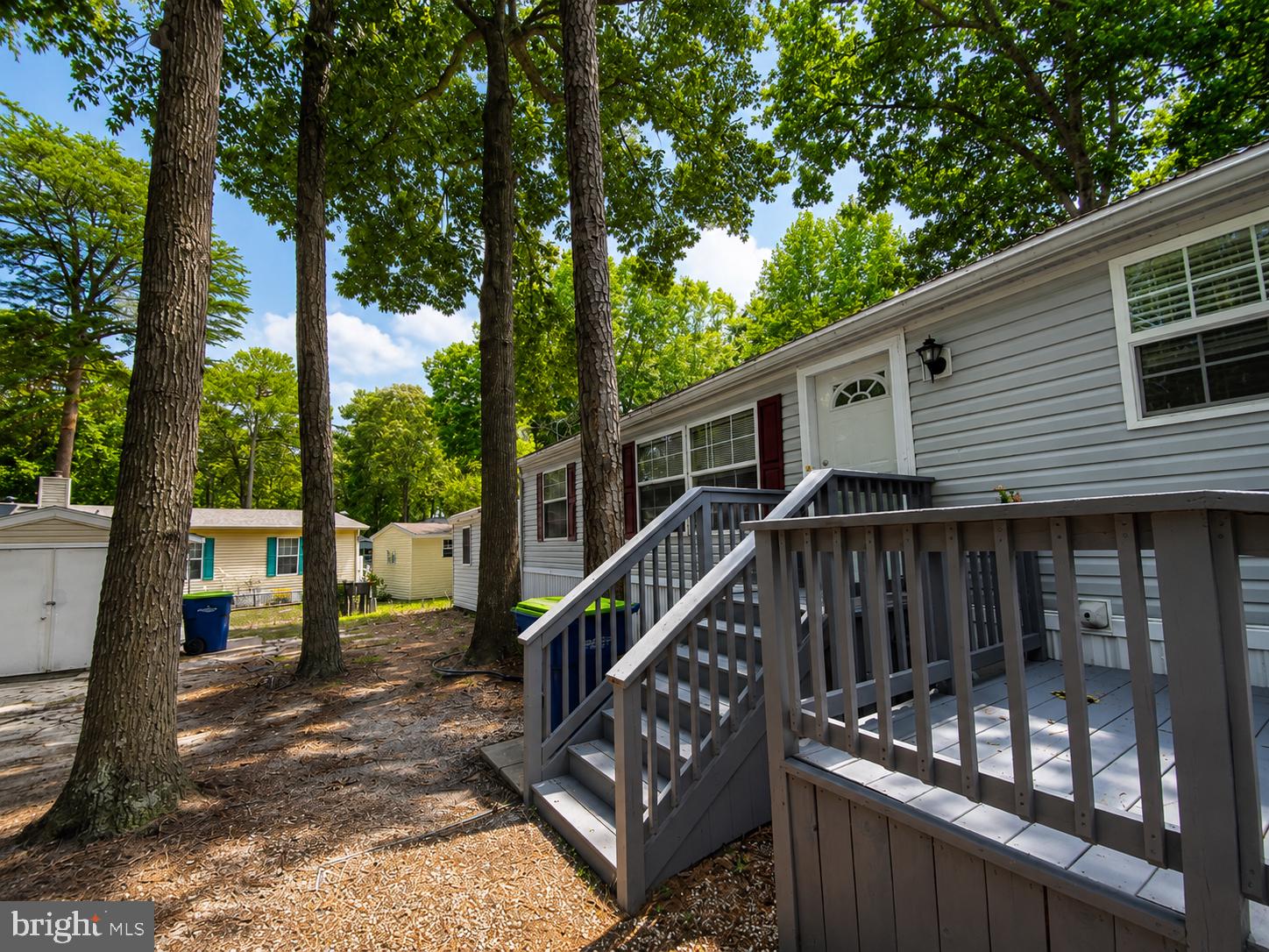 POTNETS LAKESIDE - Residential