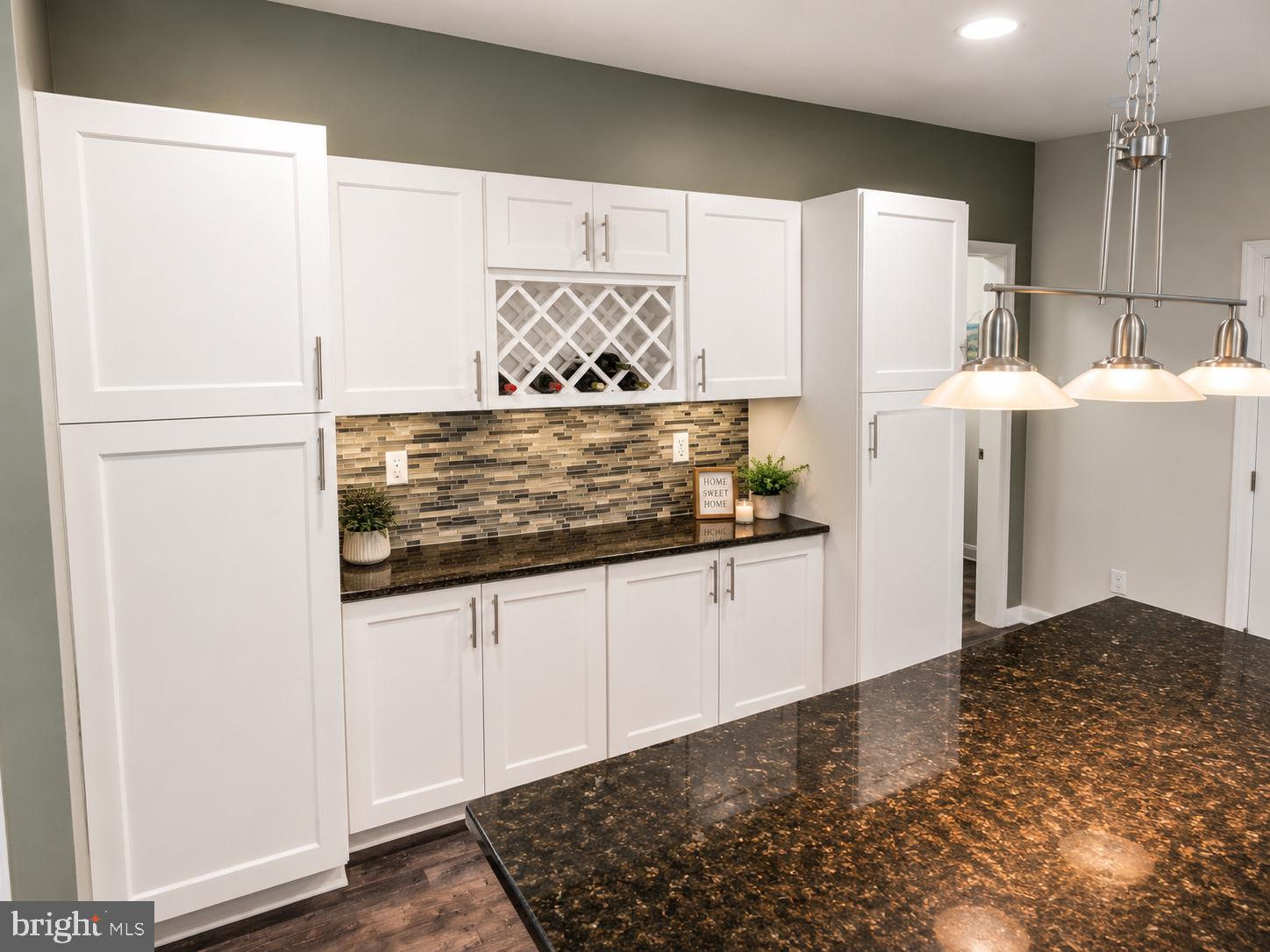 POTNETS LAKESIDE - Residential