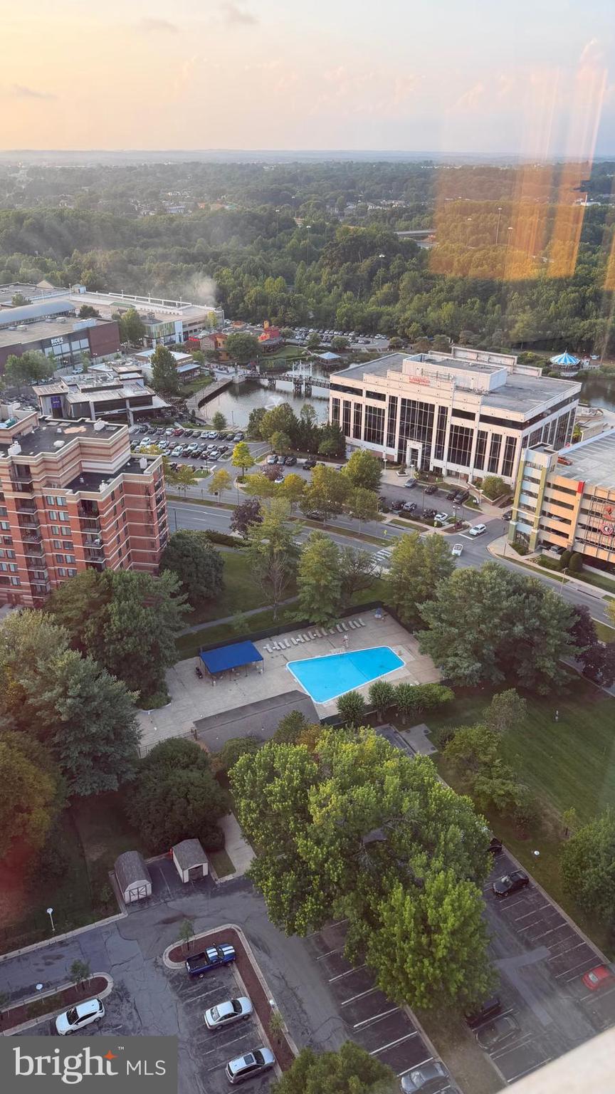 WASHINGTONIAN TOWER - Residential