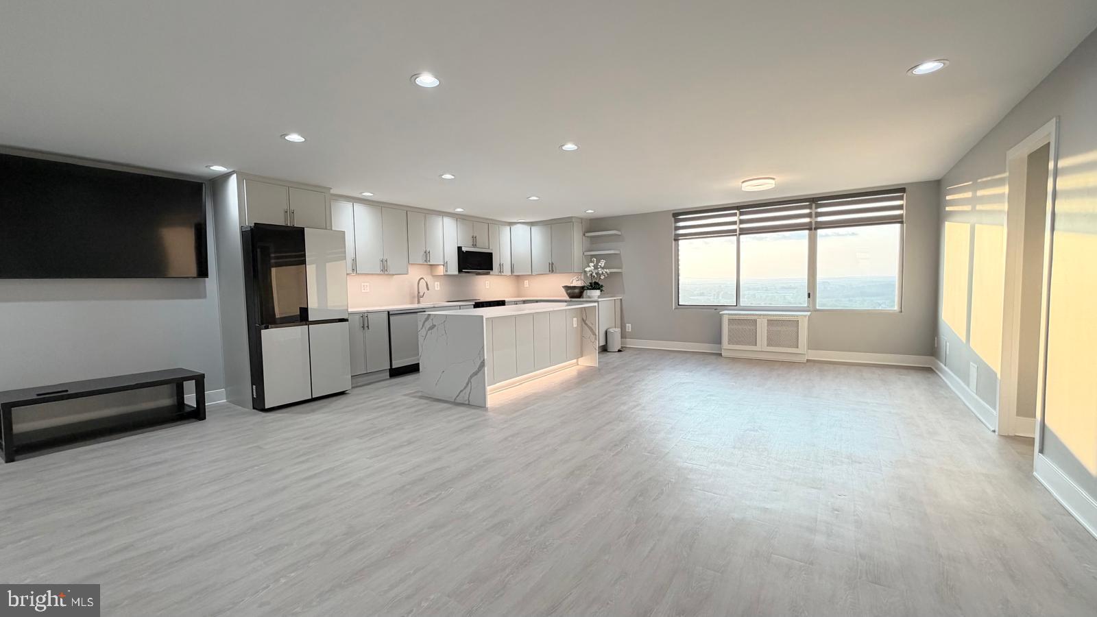 WASHINGTONIAN TOWER - Residential