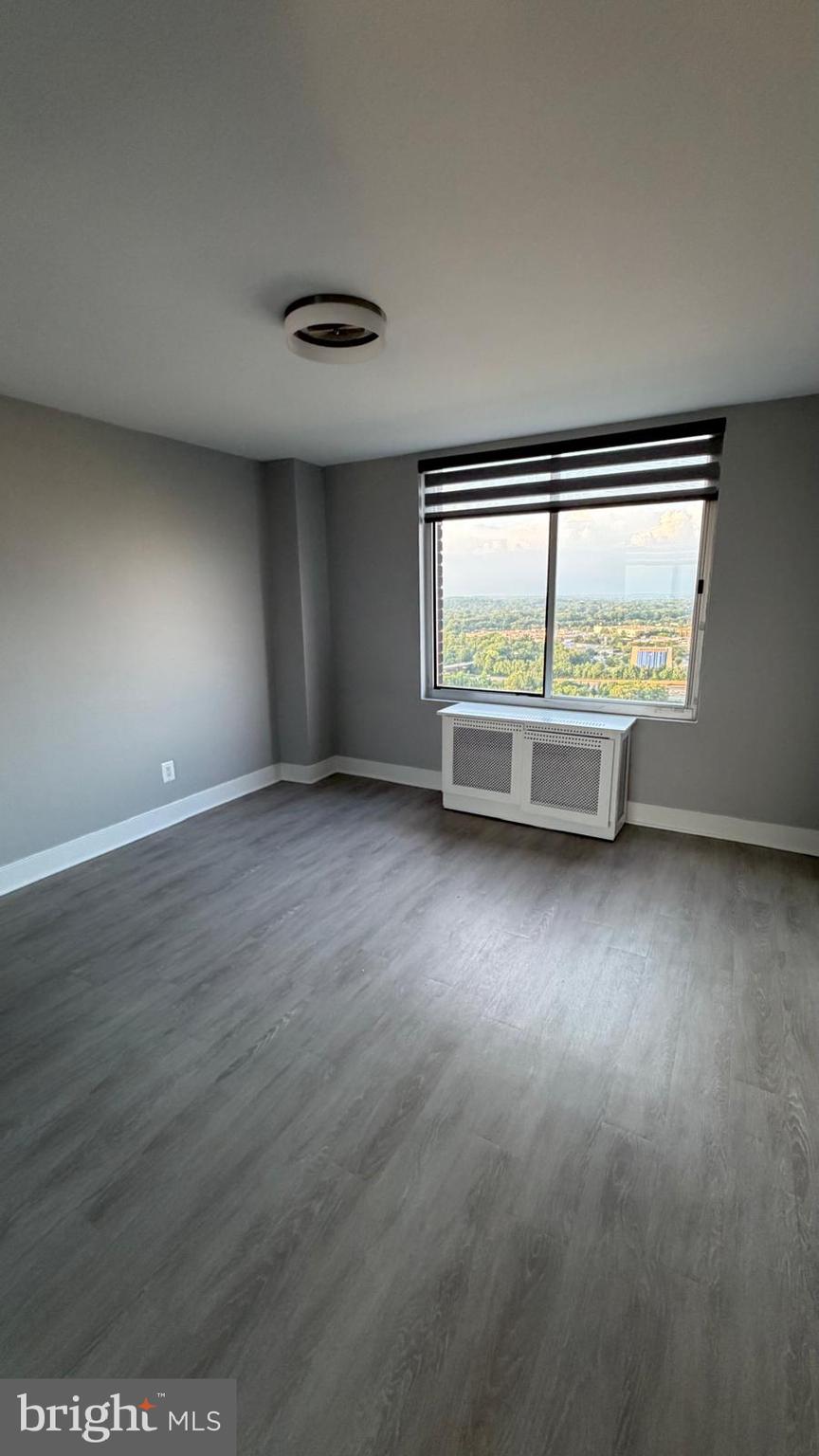 WASHINGTONIAN TOWER - Residential