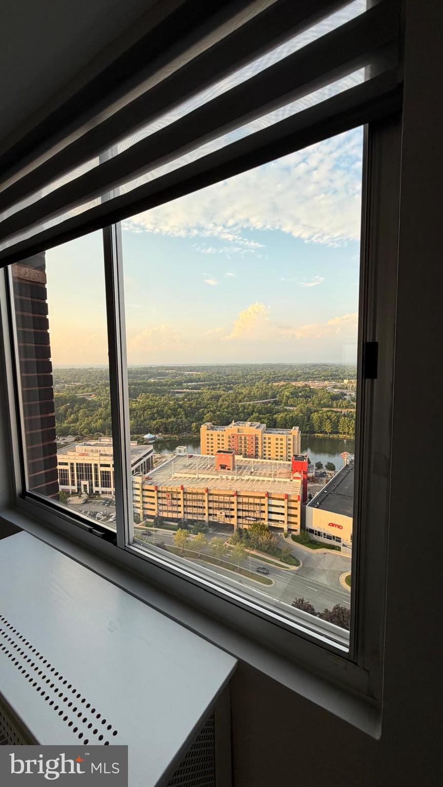 WASHINGTONIAN TOWER - Residential