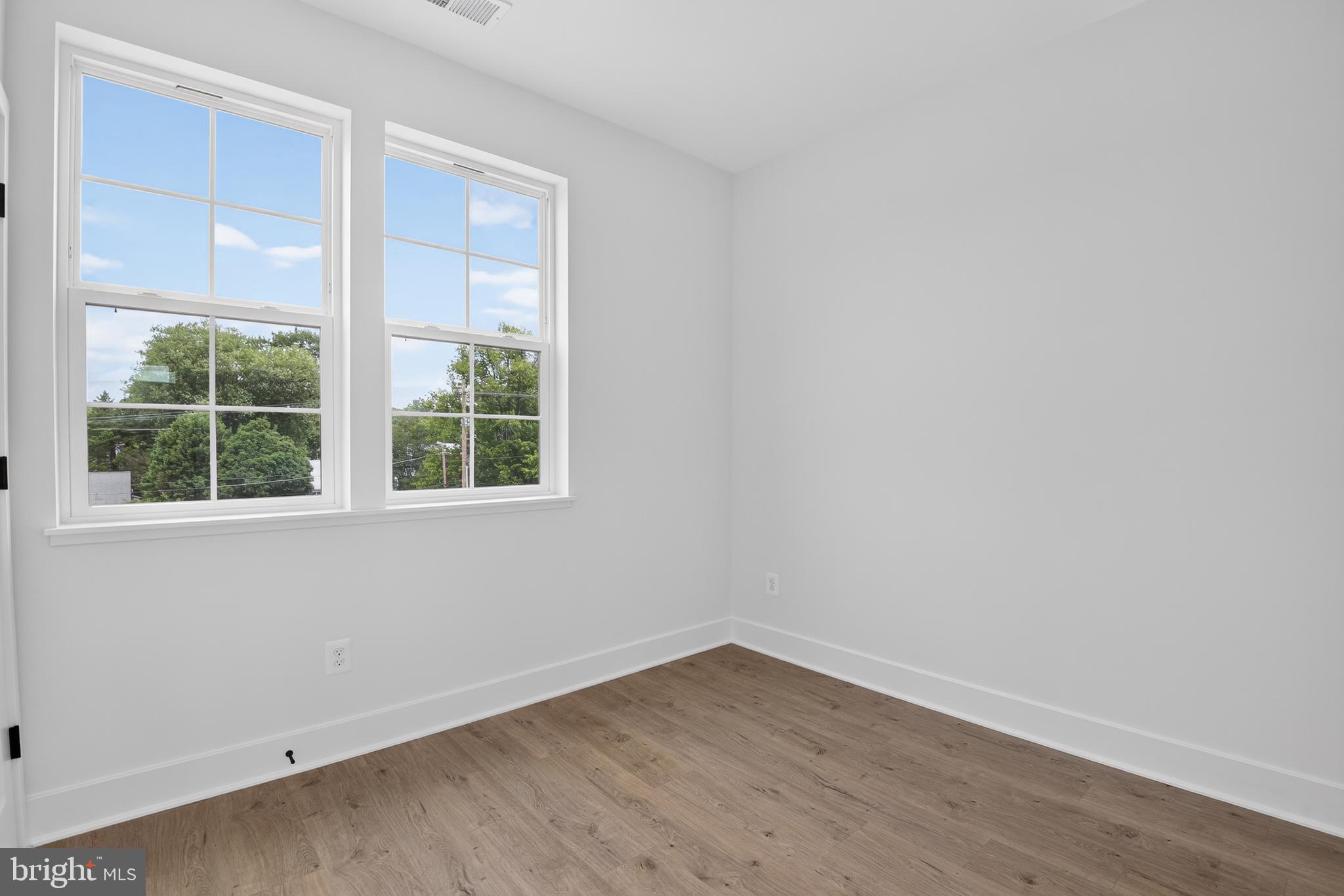 STRATHMORE VIEW - Residential