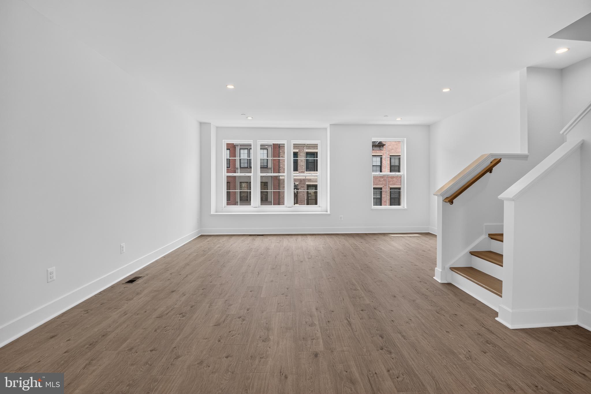 STRATHMORE VIEW - Residential