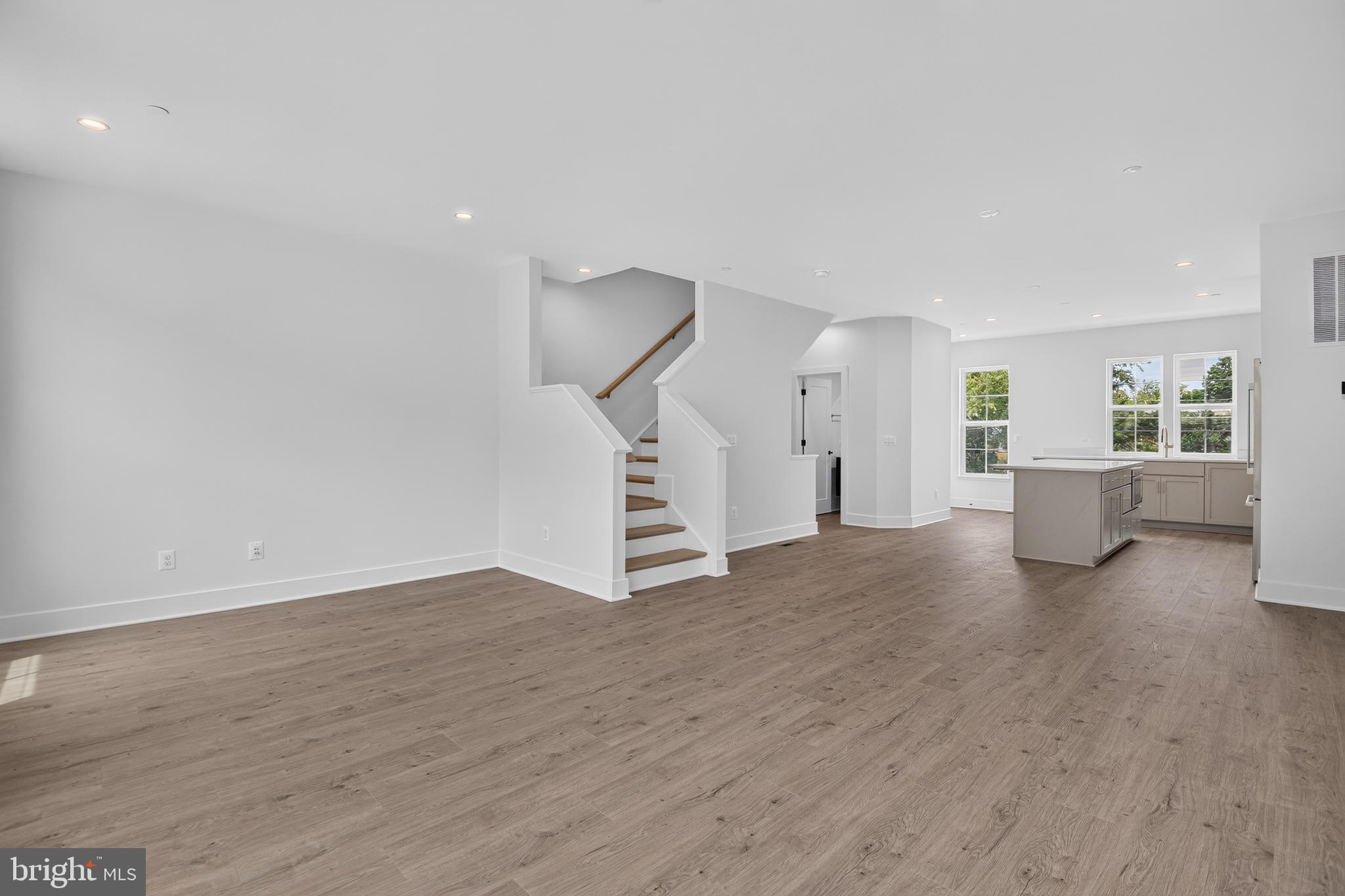 STRATHMORE VIEW - Residential
