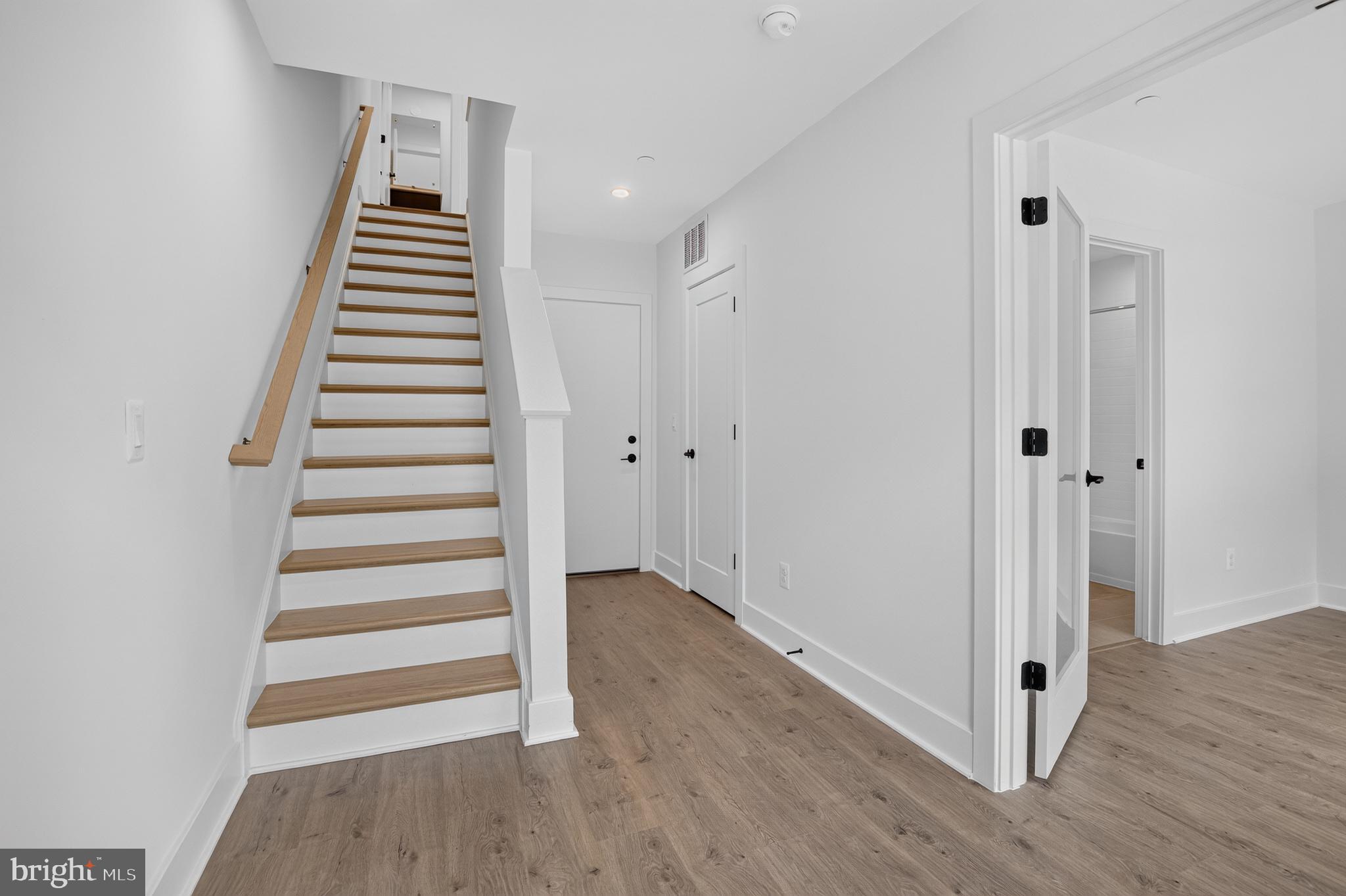 STRATHMORE VIEW - Residential