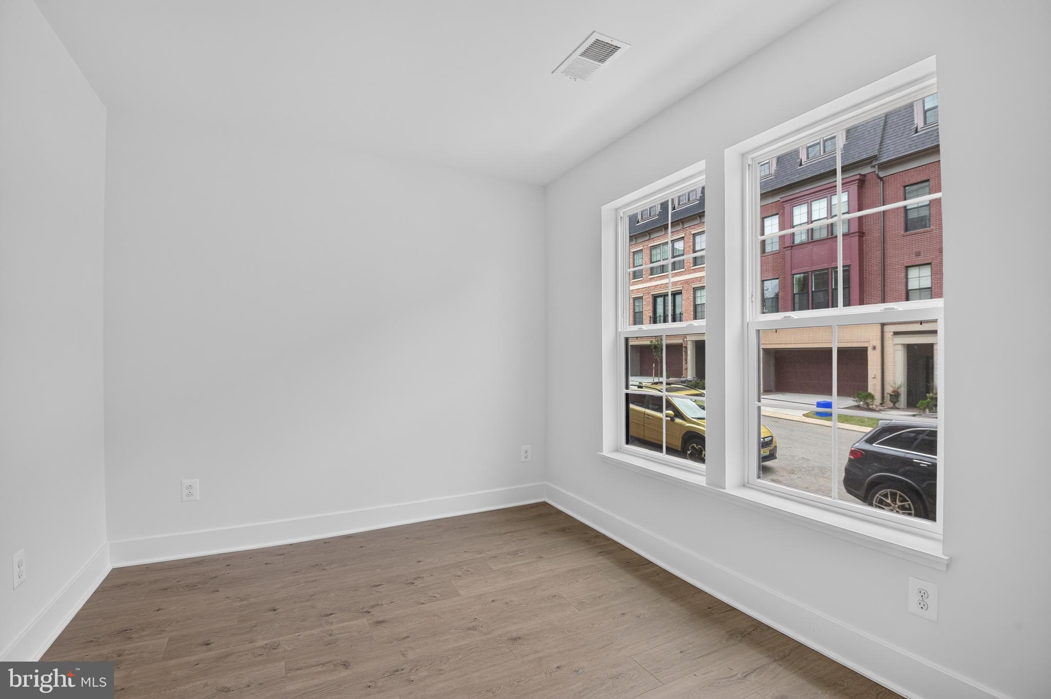 STRATHMORE VIEW - Residential