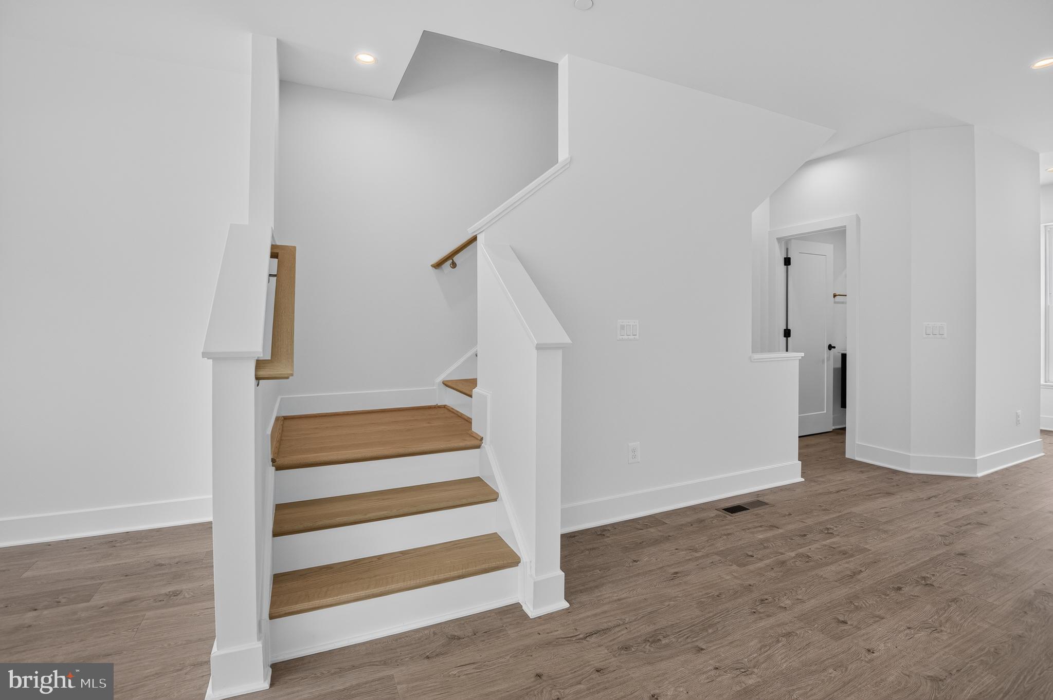 STRATHMORE VIEW - Residential