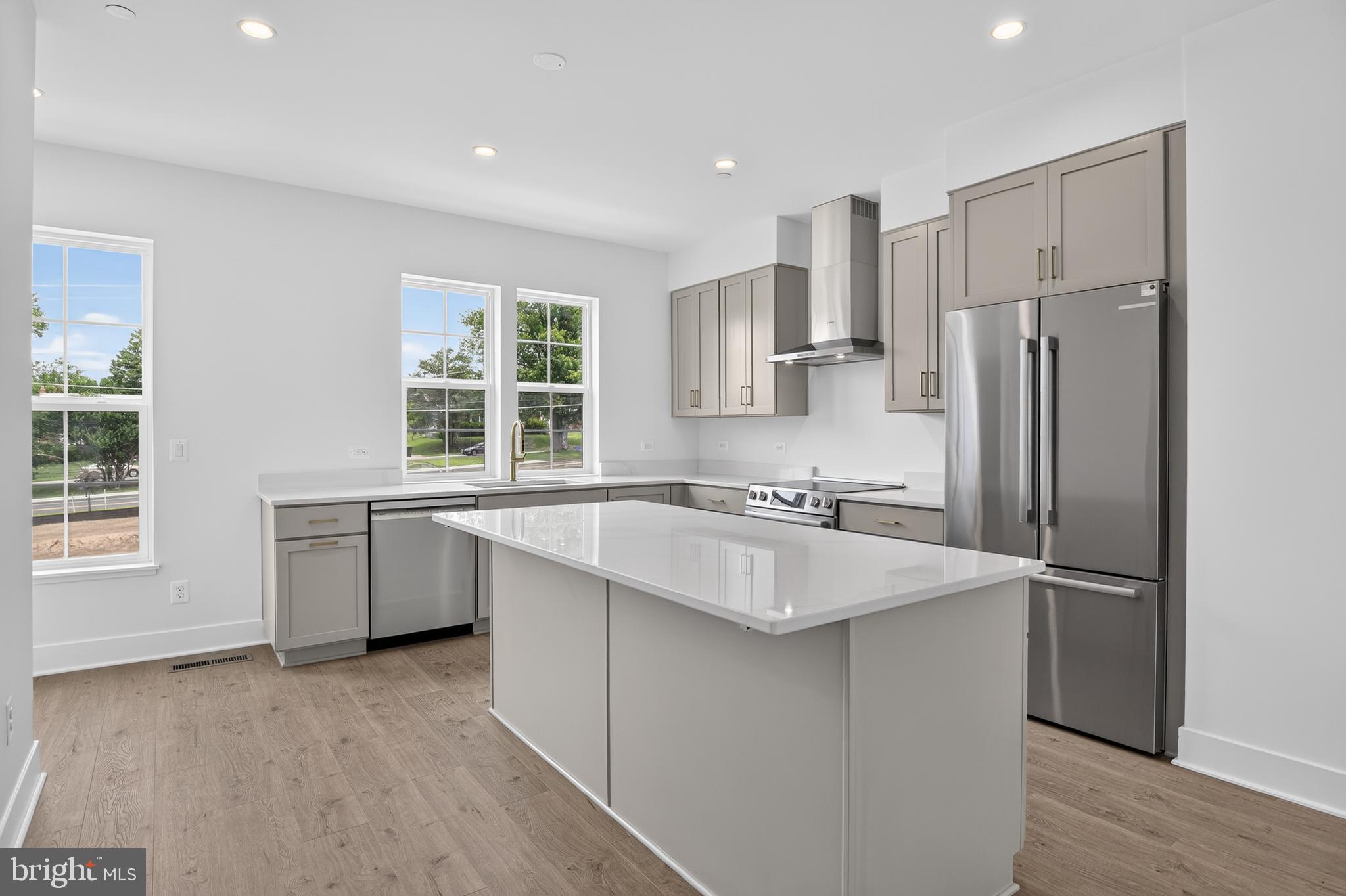 STRATHMORE VIEW - Residential