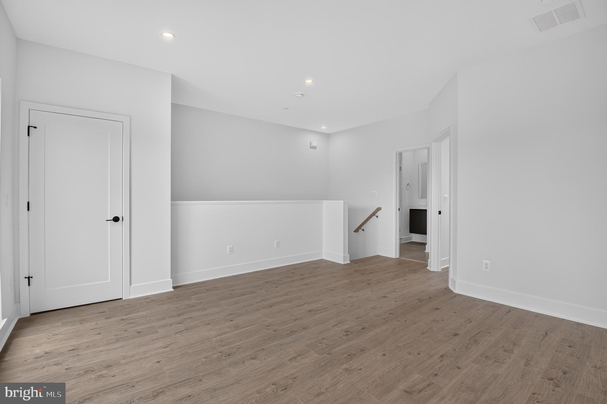 STRATHMORE VIEW - Residential