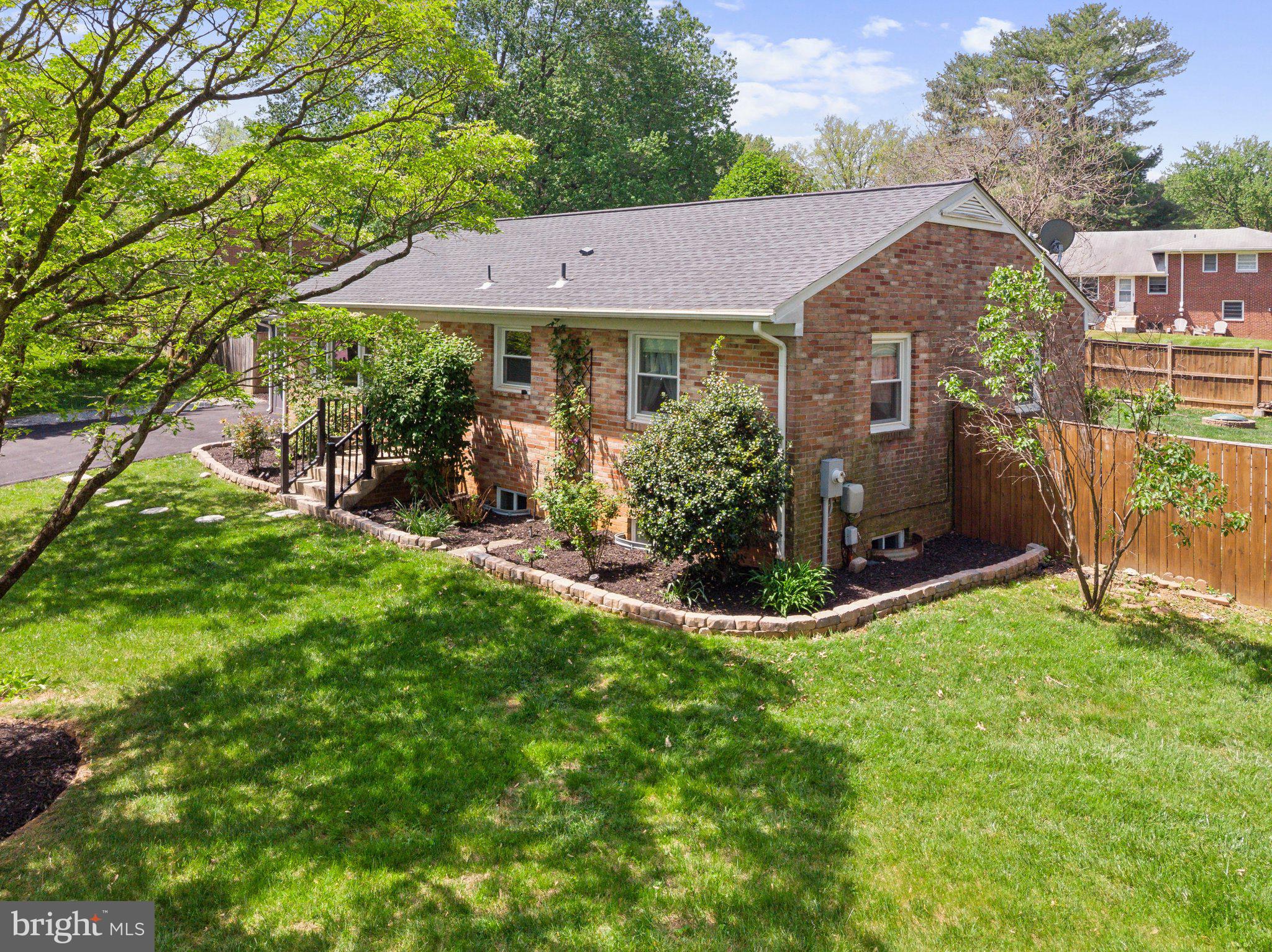 HILLWOOD ESTATES - Residential