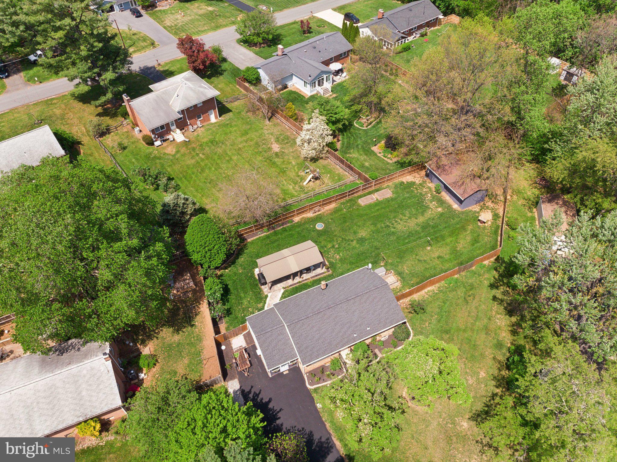 HILLWOOD ESTATES - Residential