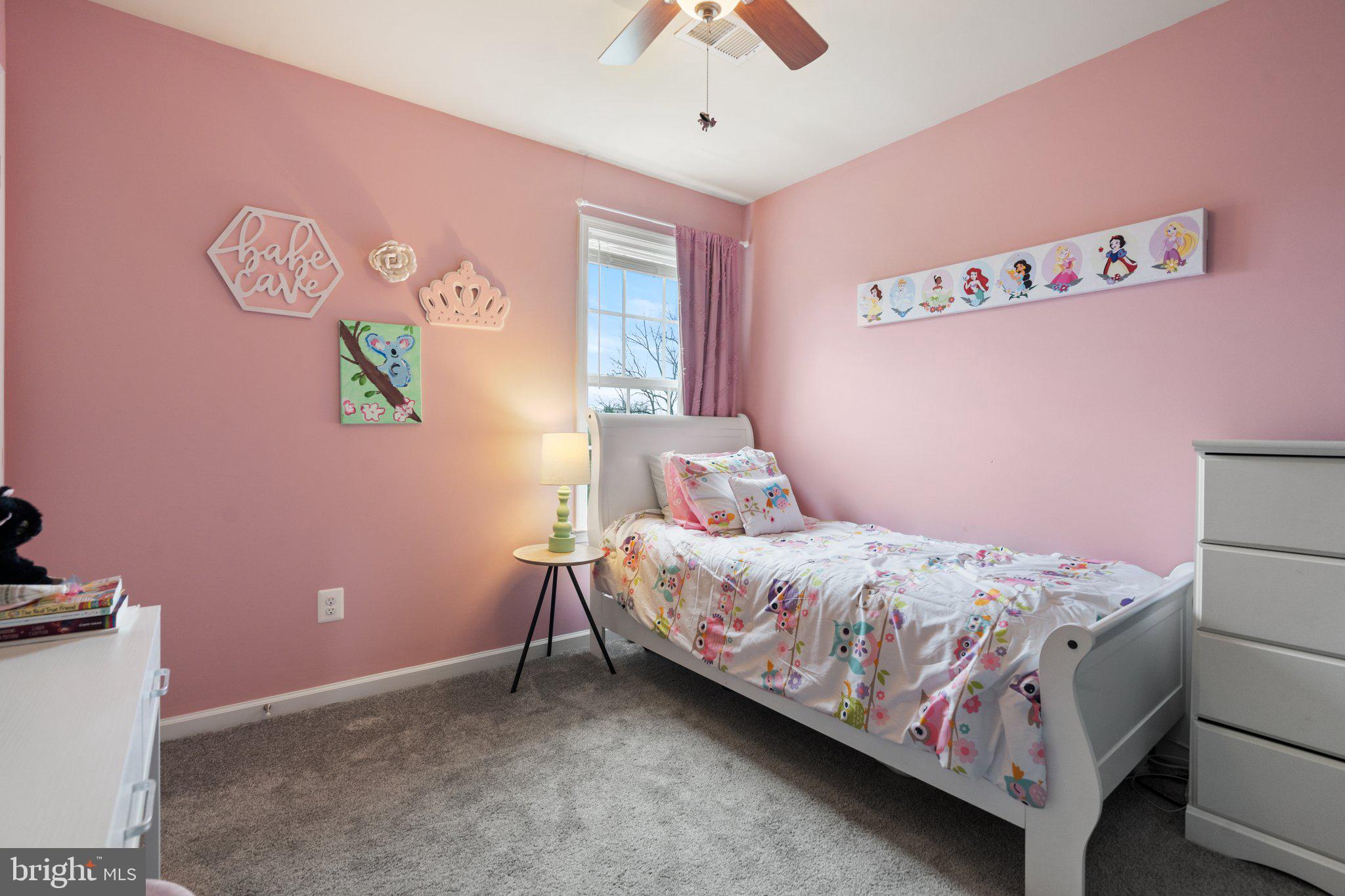 COLONIAL HILLS - Residential