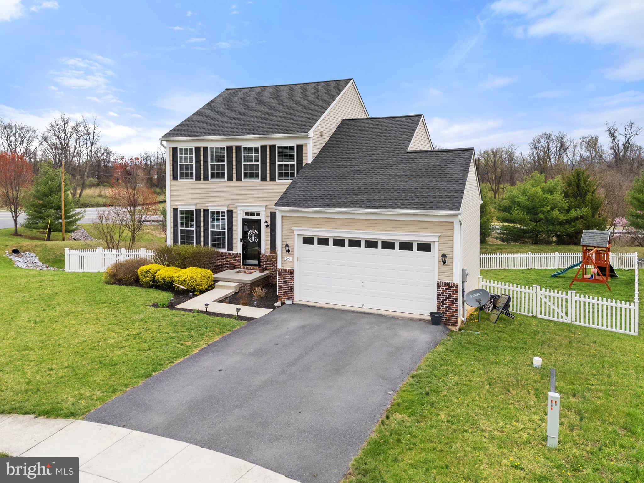 COLONIAL HILLS - Residential
