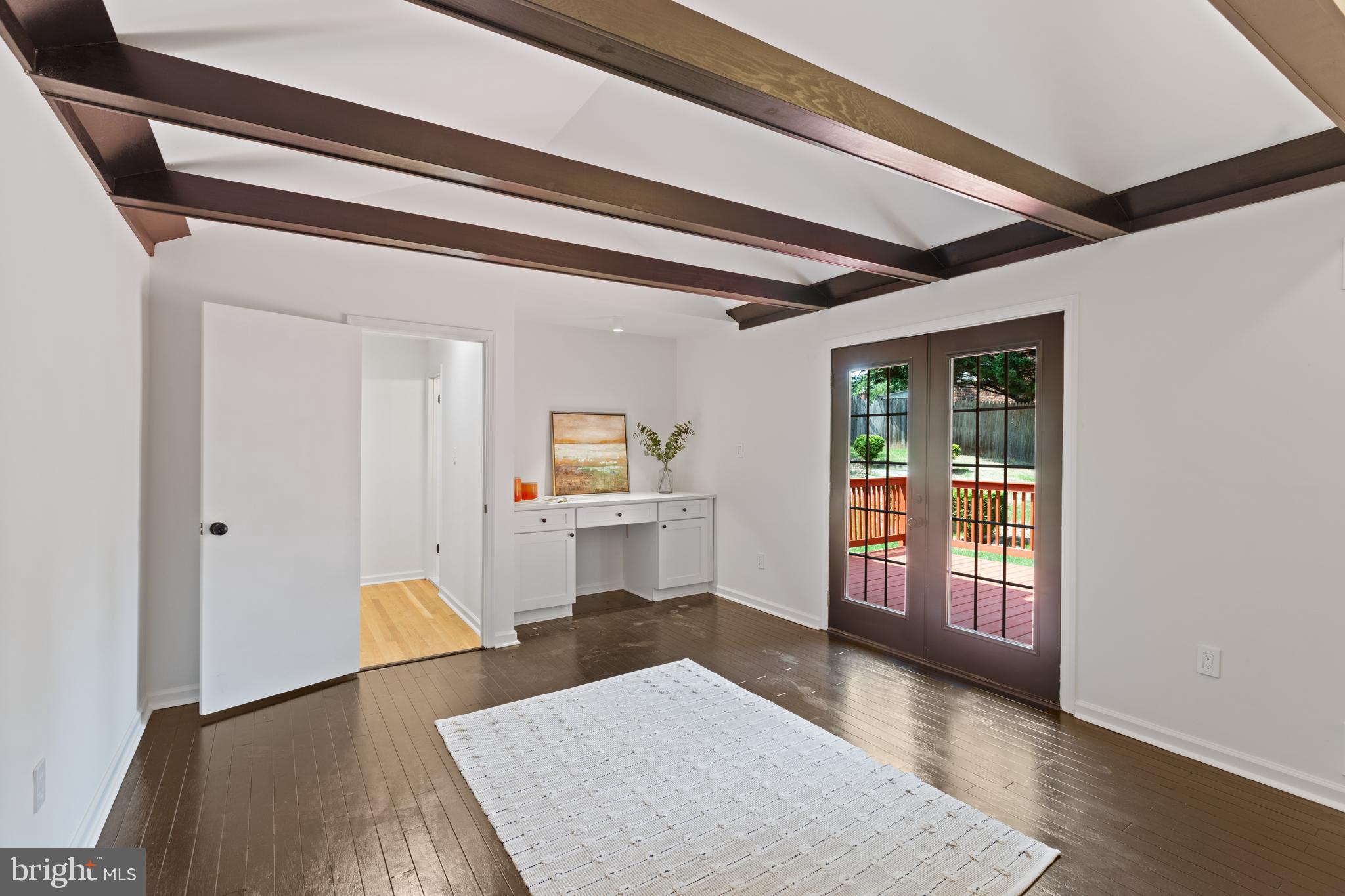 ADELPHI FOREST - Residential