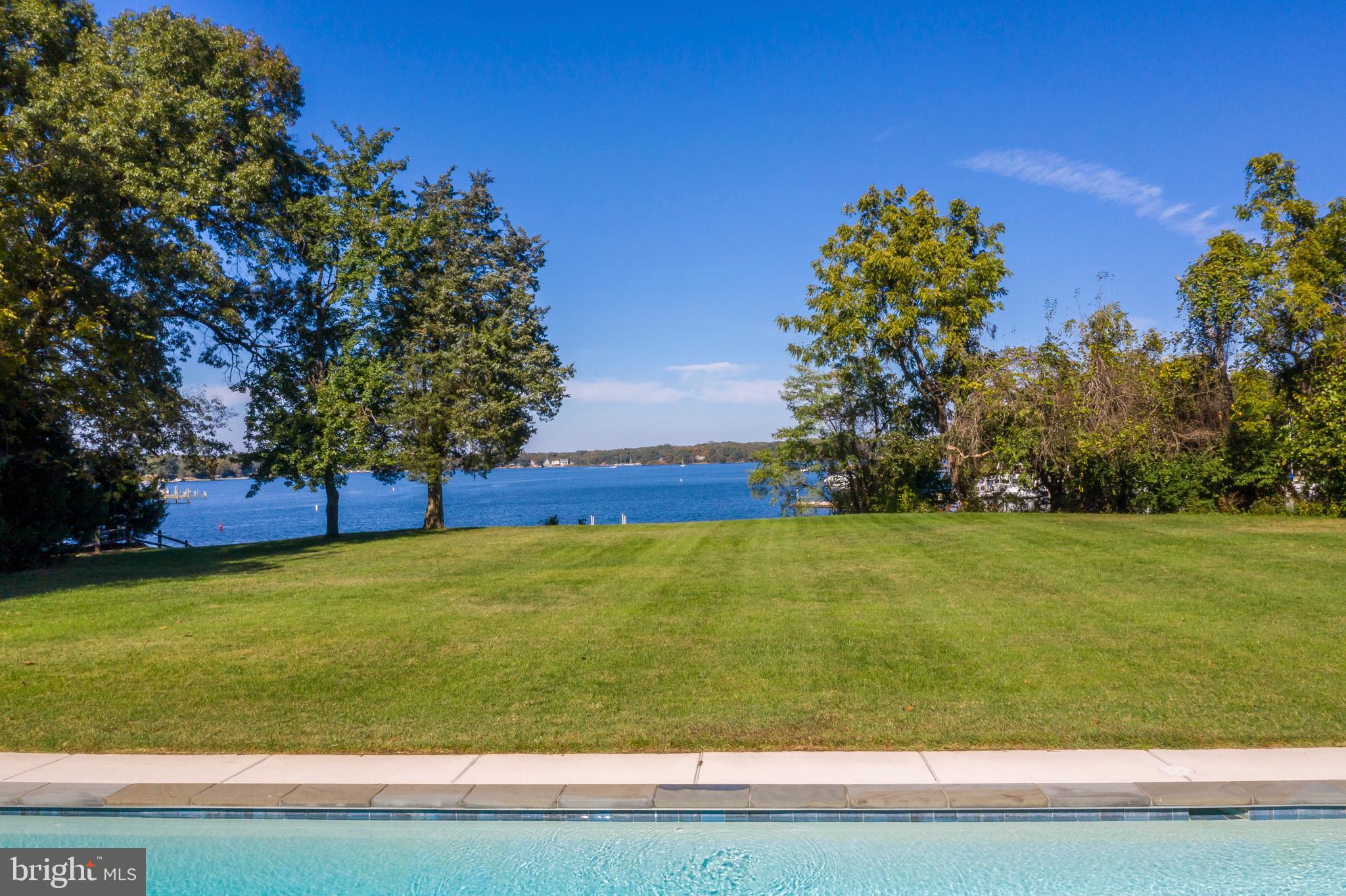 TWIN HARBORS - Residential